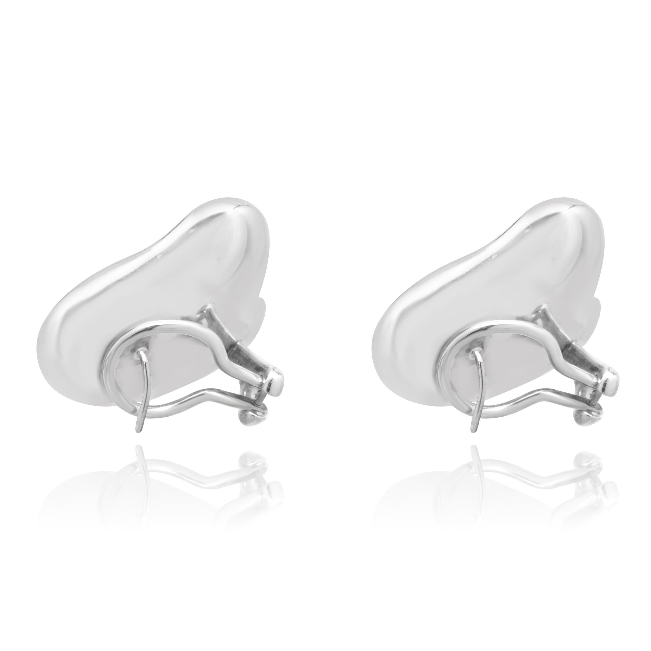 Tiffany & Co. Boucles d'oreilles cœur en argent Elsa Peretti Excellent état - En vente à Scottsdale, AZ
