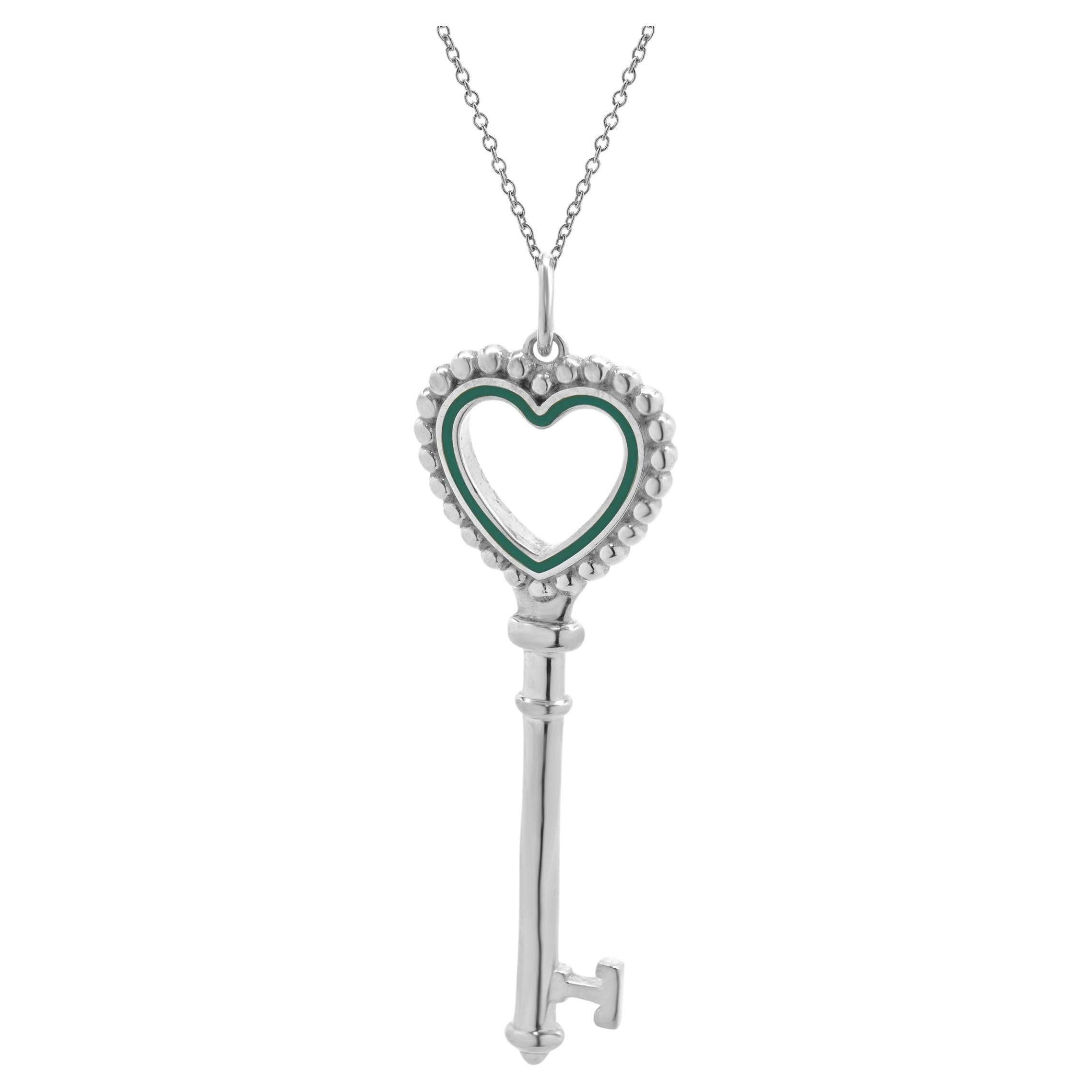 Tiffany & Co. Collier de clés en forme de cœur en émail et en argent sterling