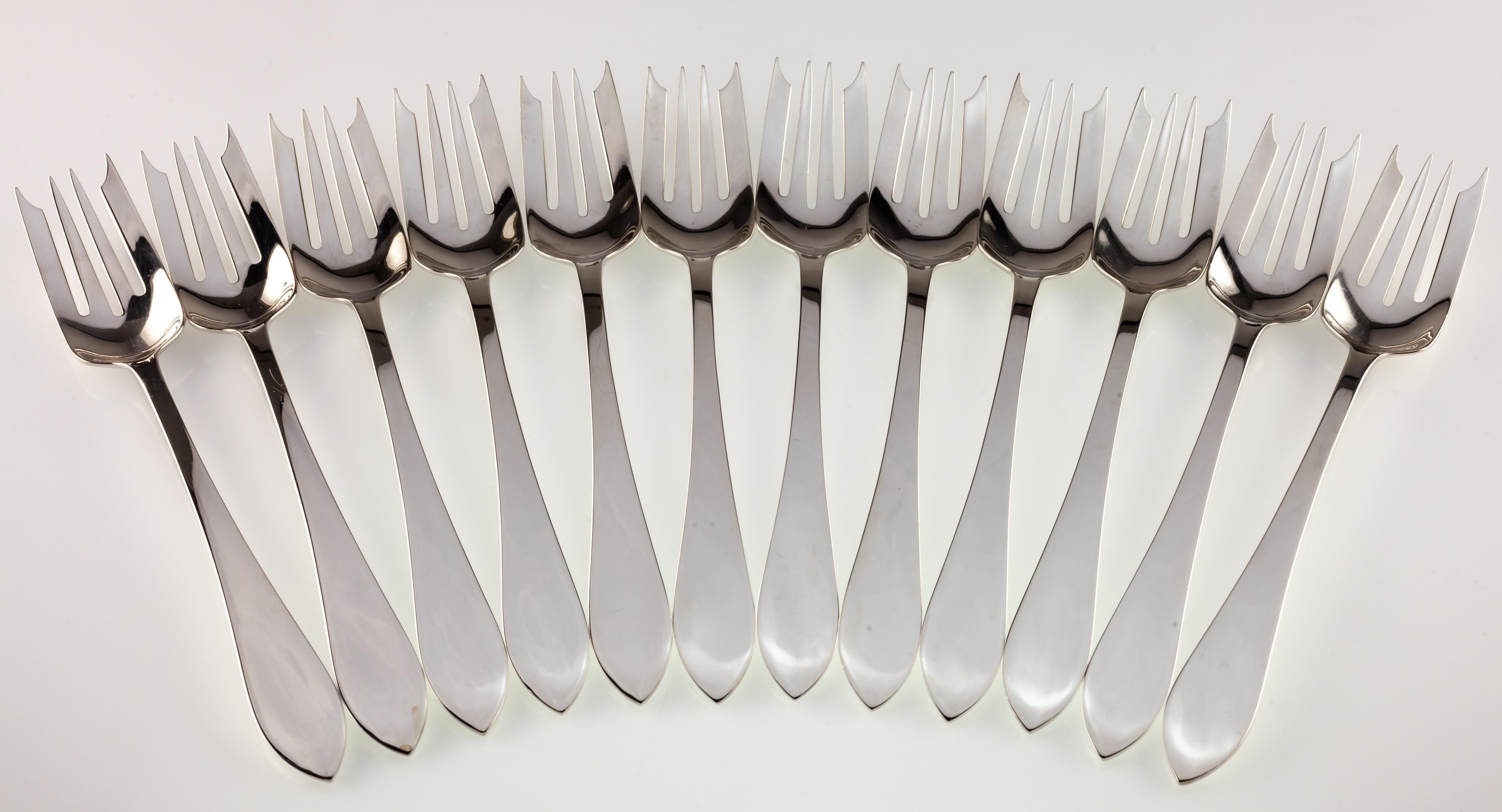 Gorgeous Tiffany & Co. Sterling Silver Faneuil Flatware Set
Contains 60 Pieces Total (Service for 12)
Set Includes:
12 Blunt Hollow Knives (9 3/8