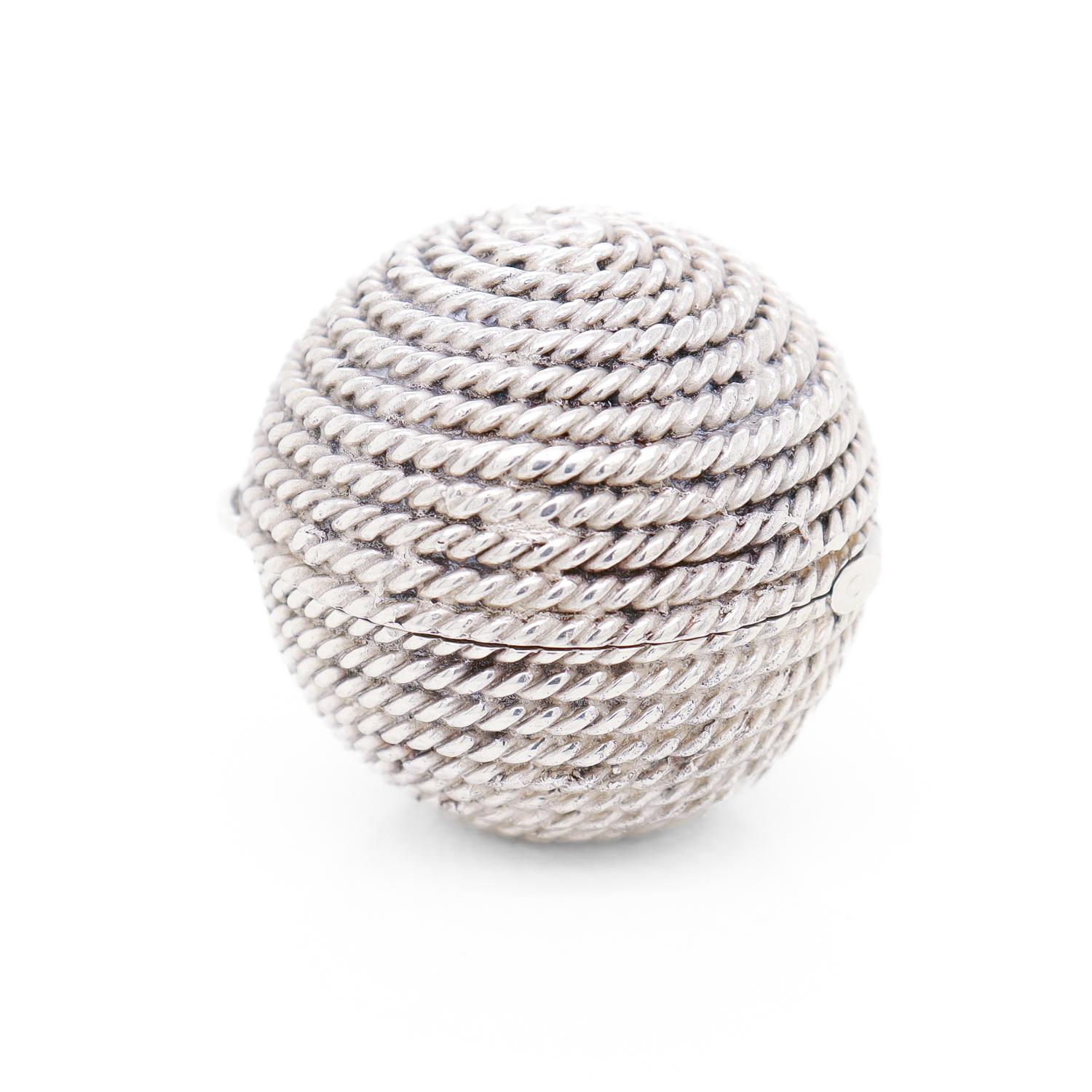 Modern Tiffany & Co. Sterling Silver Figural Ball of Yarn or Coiled Rope Pill Box