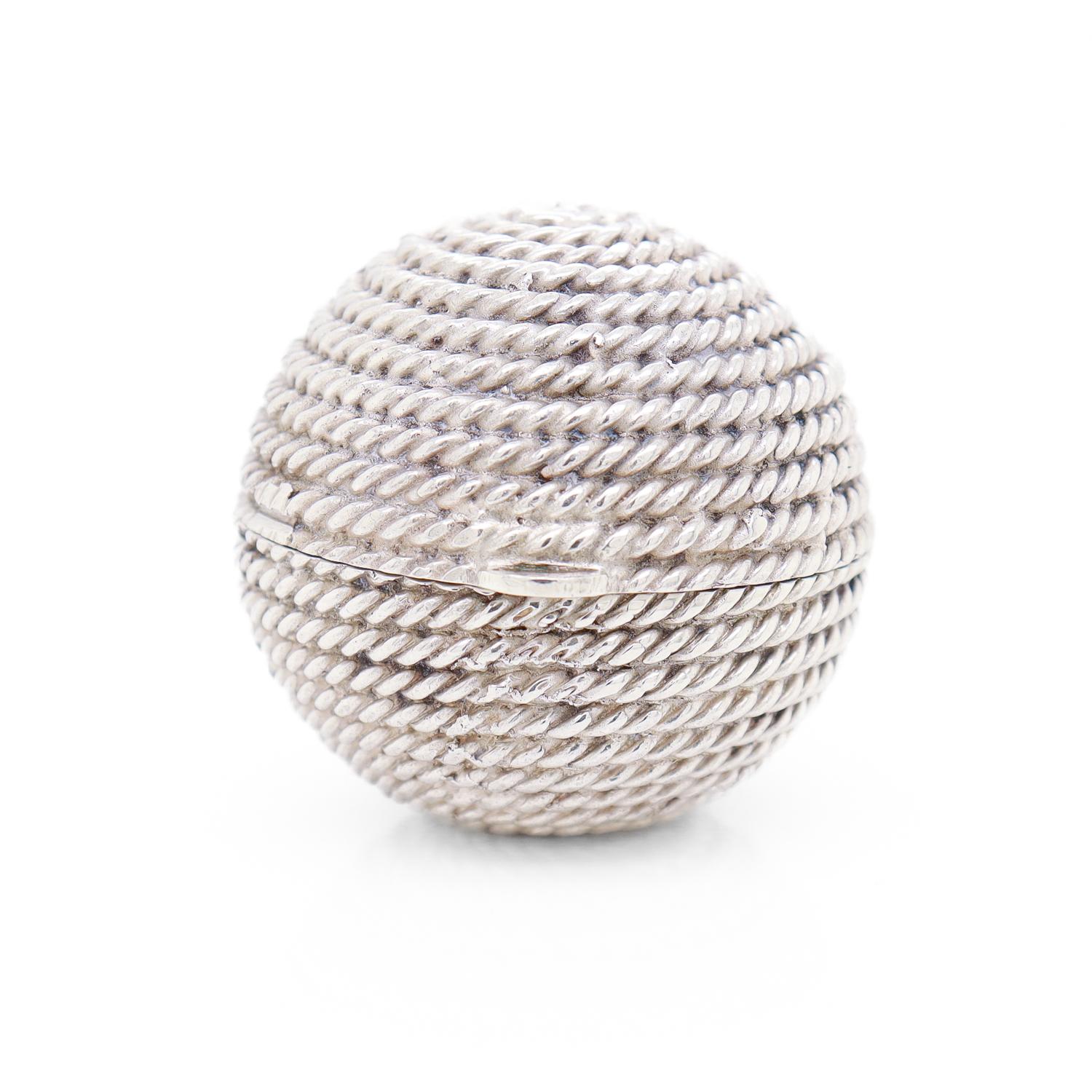Tiffany & Co. Sterling Silver Figural Ball of Yarn or Coiled Rope Pill Box 1