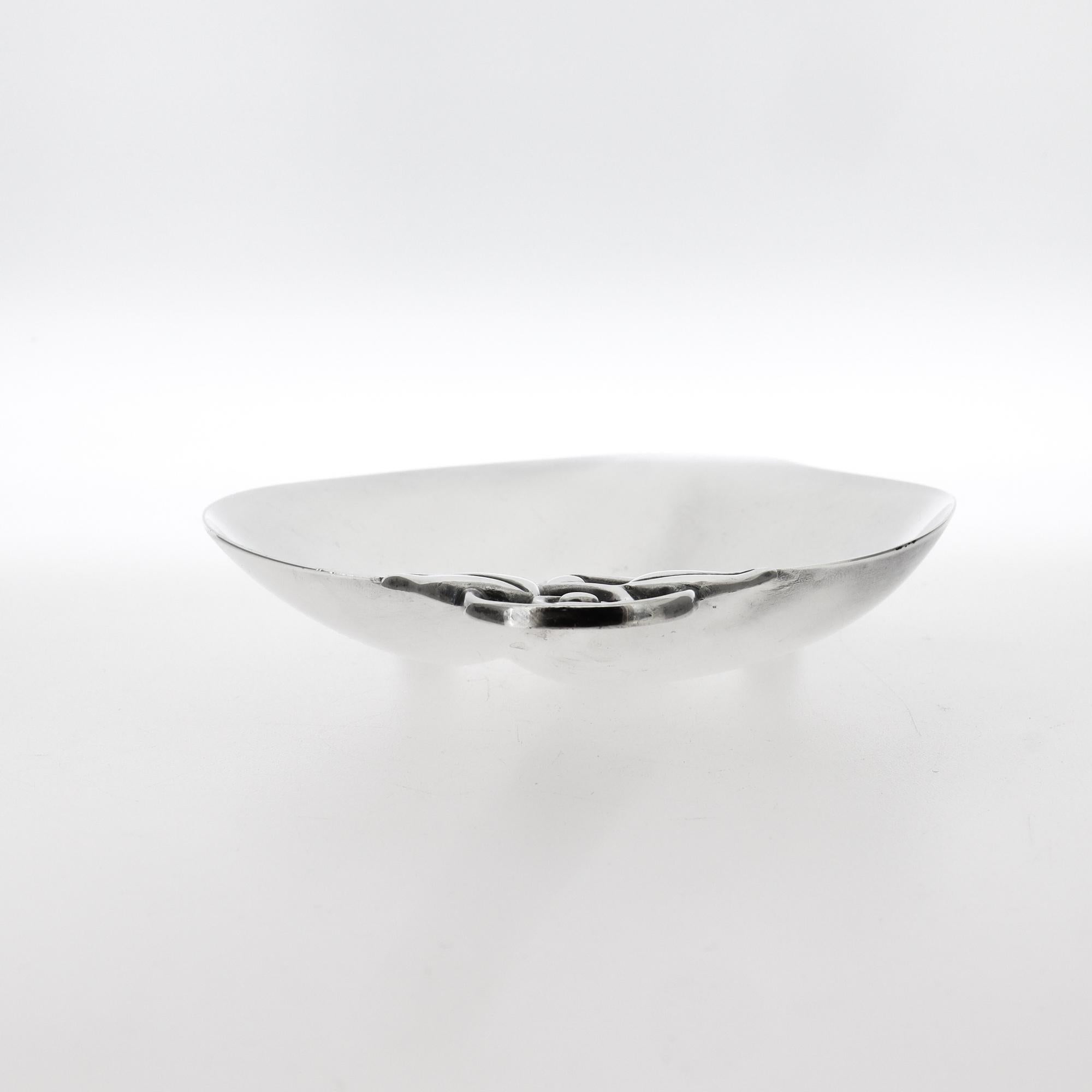 Piatto o Vide Poche in argento Tiffany & Co. in vendita 4