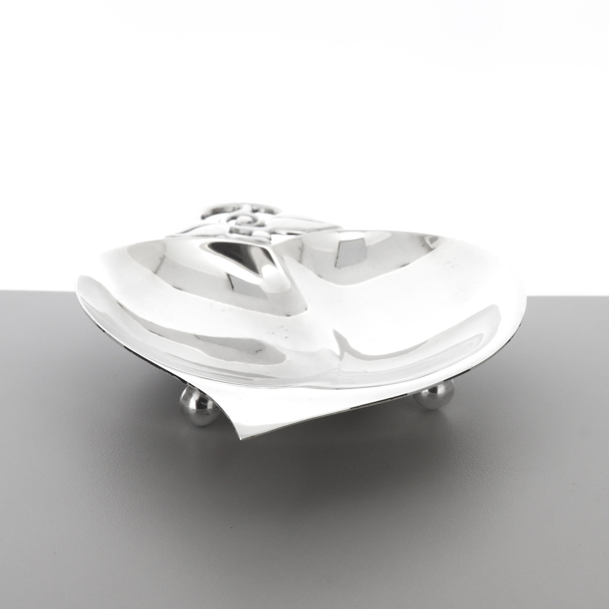 Piatto o Vide Poche in argento Tiffany & Co. in vendita 6