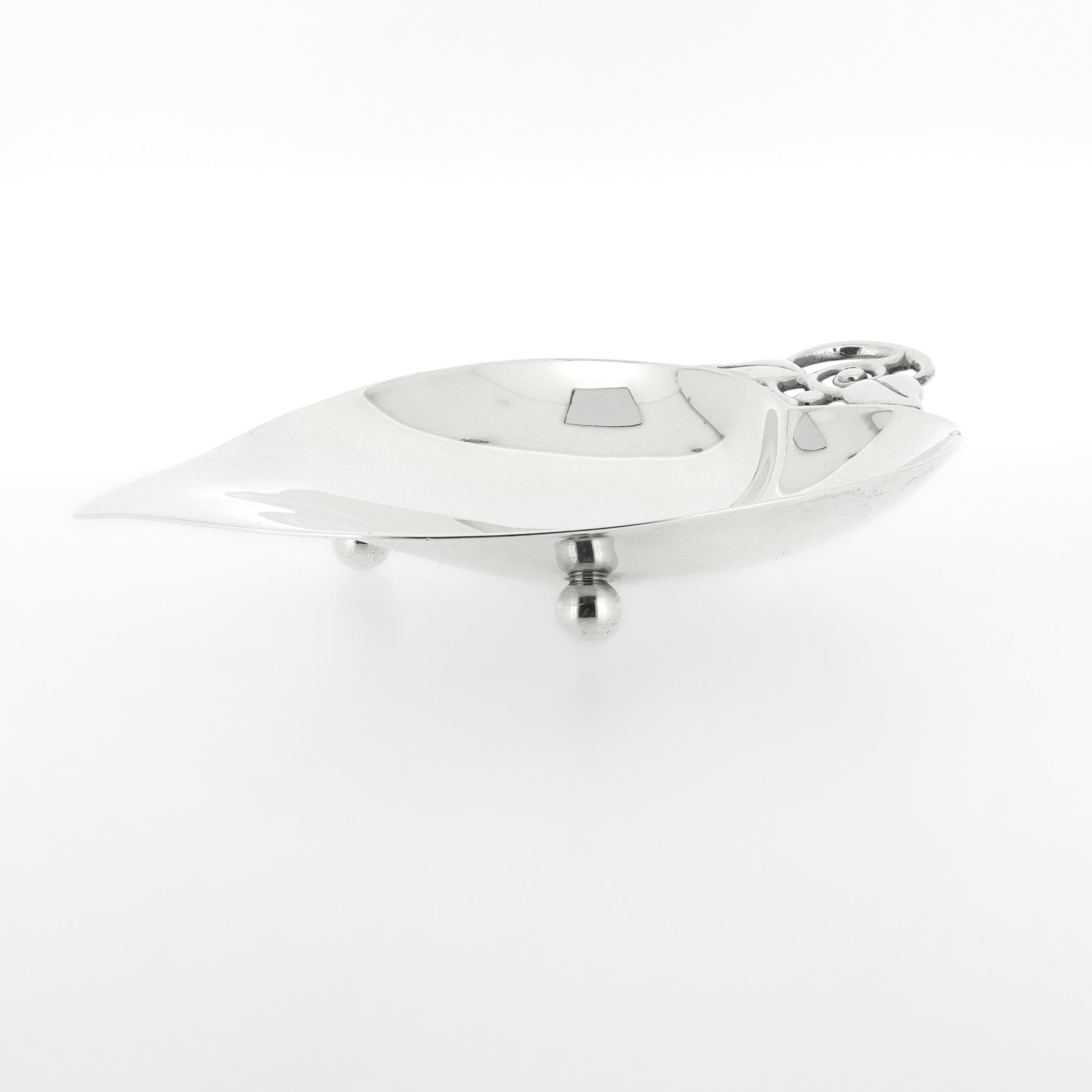 20th Century Tiffany & Co Sterling Silver Figural Leaf Dish or Vide Poche no. 22885 For Sale
