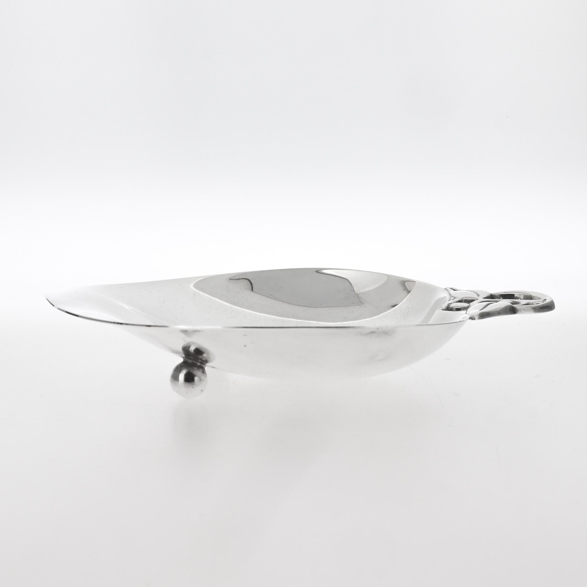 Piatto o Vide Poche in argento Tiffany & Co. in vendita 3