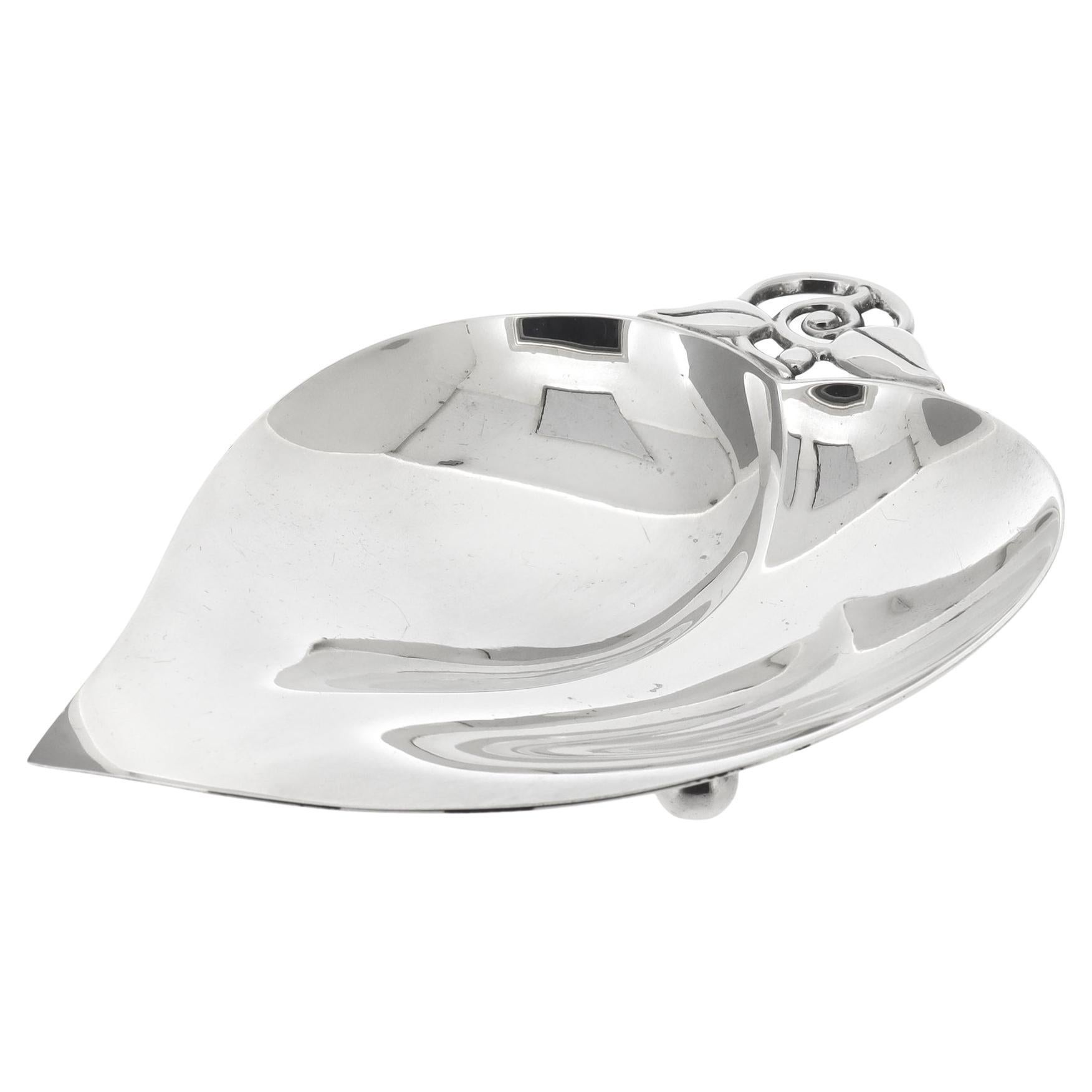 Piatto o Vide Poche in argento Tiffany & Co. in vendita