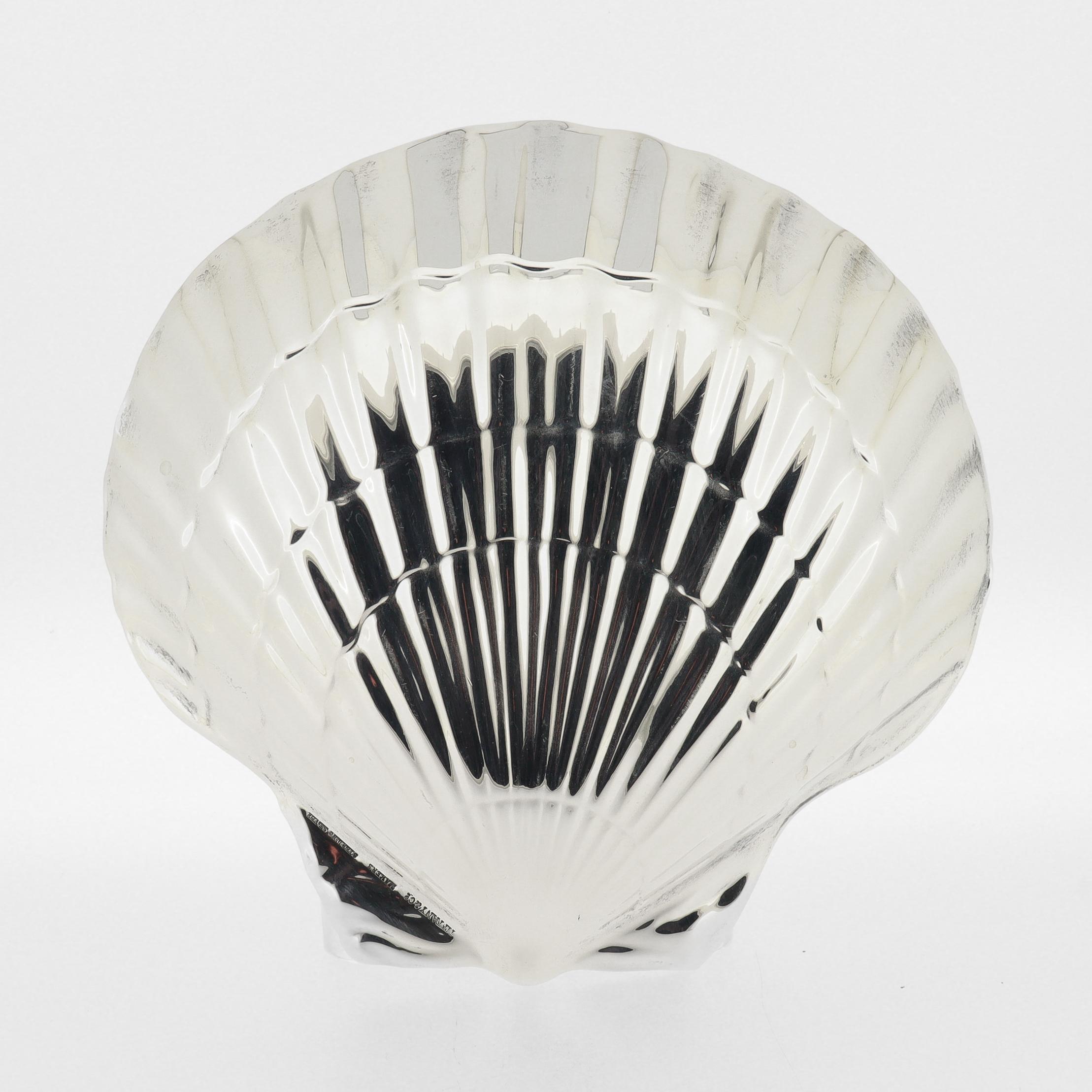 Unknown Tiffany & Co. Sterling Silver Figural Scallop Shell Dish / Vide Poche For Sale