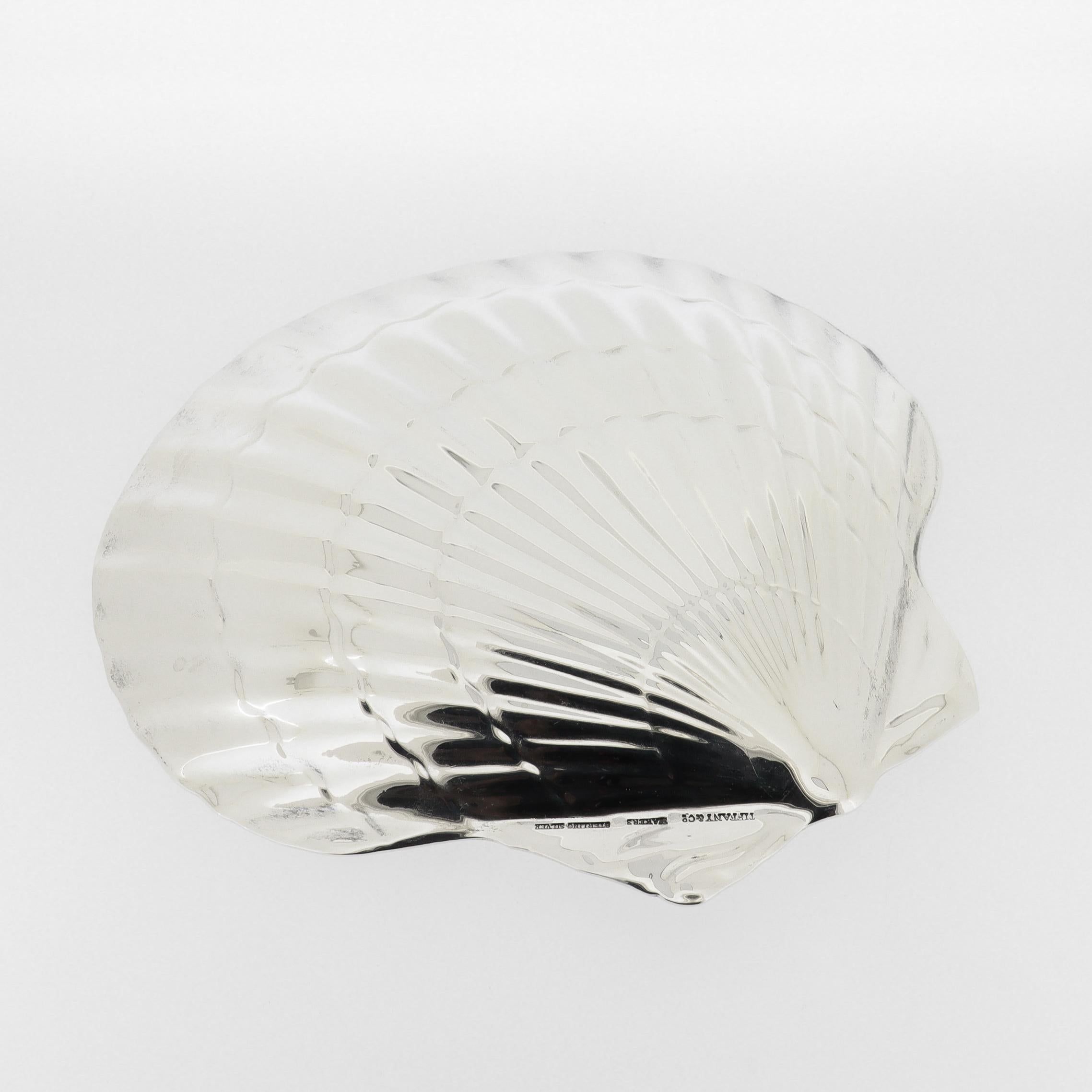 Tiffany & Co. Sterling Silver Figural Scallop Shell Dish / Vide Poche For Sale 1