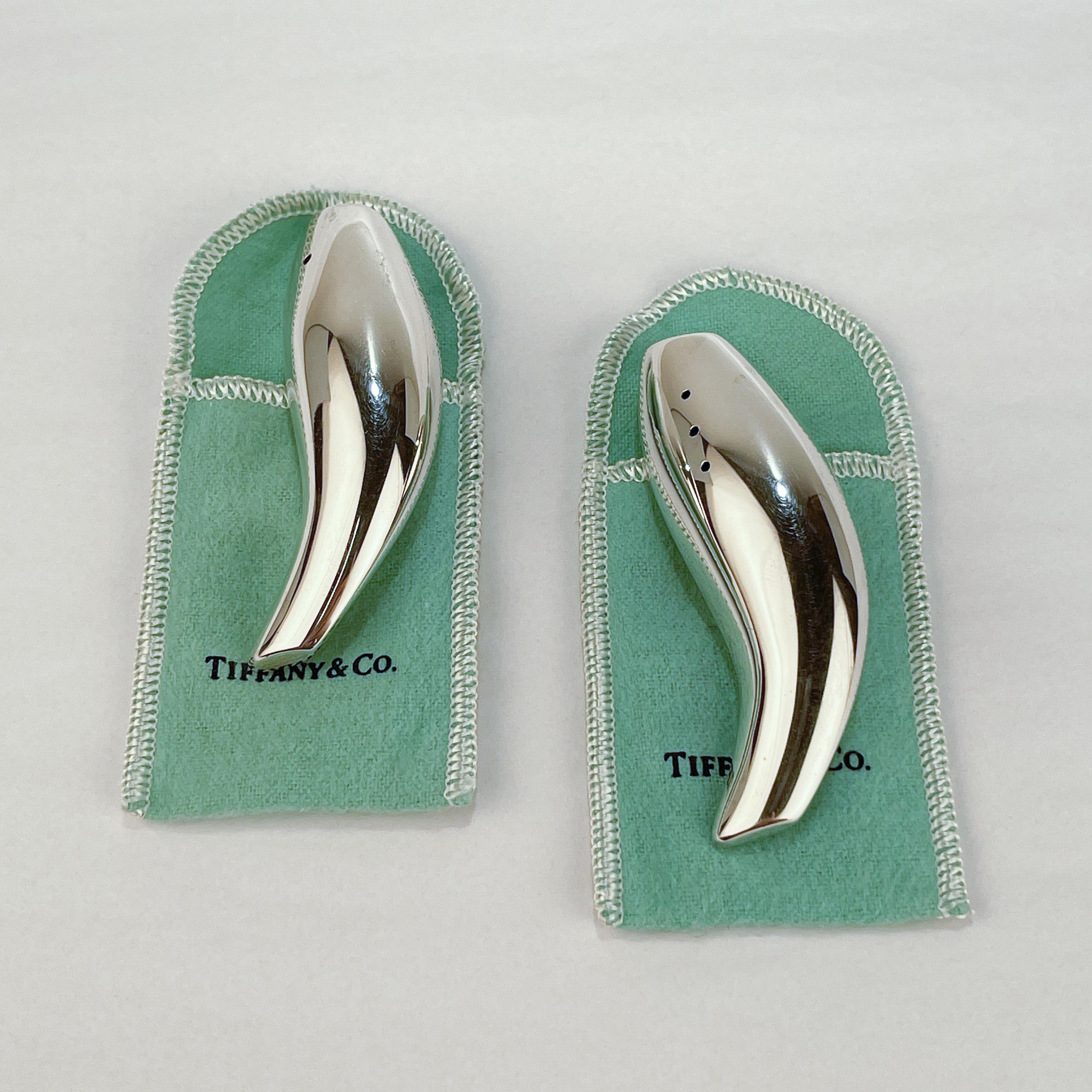 Tiffany & Co. Sterling Silver 'Fish' Salt & Pepper Shakers by Frank Gehry 6