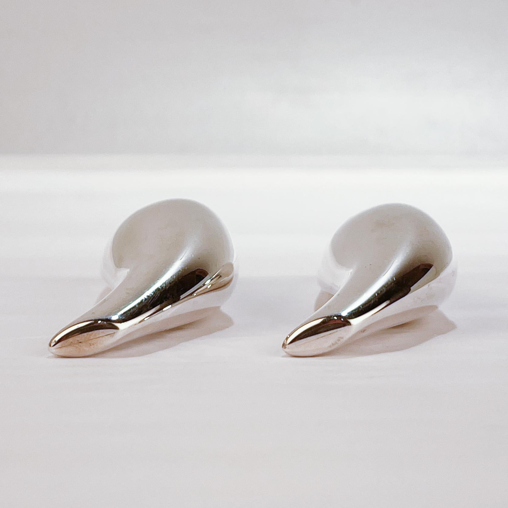 Tiffany & Co. Sterling Silver 'Fish' Salt & Pepper Shakers by Frank Gehry In Good Condition In Philadelphia, PA