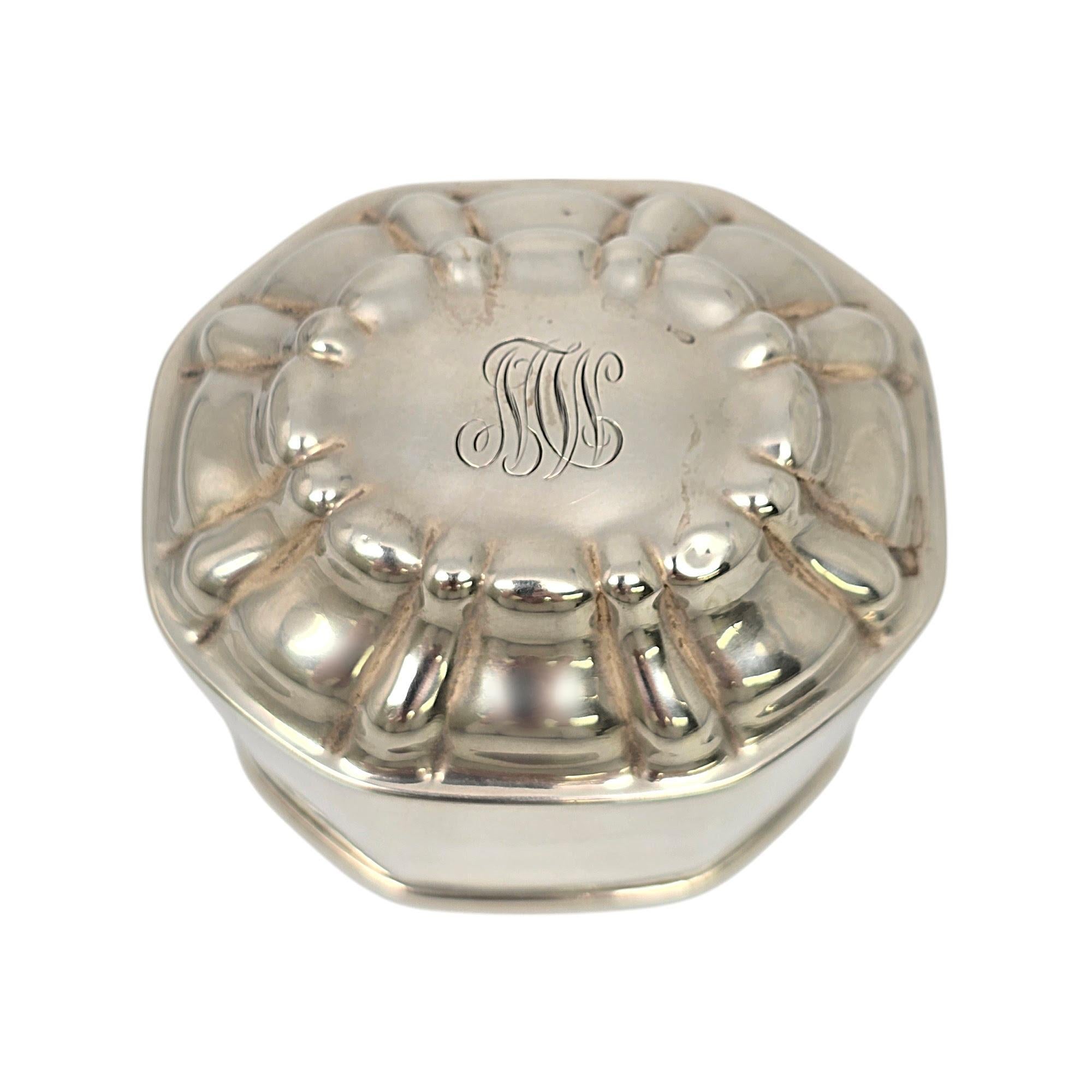 Tiffany & Co Plata de ley Dorada Lavado Interior Caja para Té con Mono #20376 en venta 2