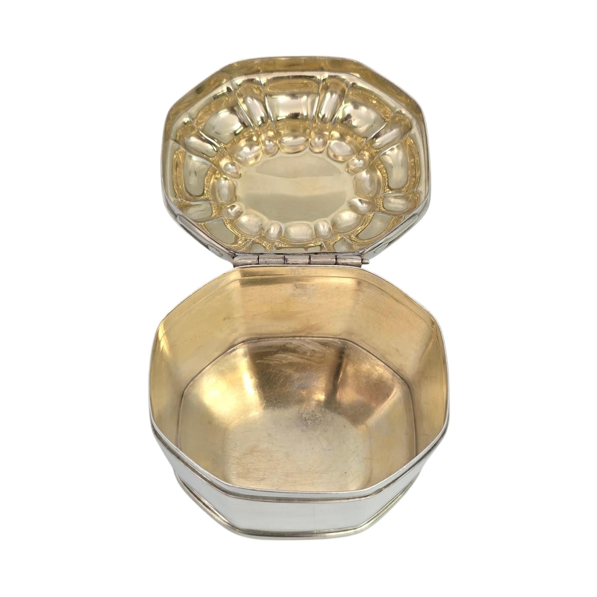 Tiffany & Co Plata de ley Dorada Lavado Interior Caja para Té con Mono #20376 en venta 4