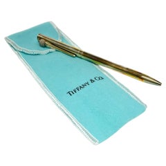 Tiffany & Co. Stylo à bille en argent sterling en forme de balle de golf et de tee, avec étui d'origine
