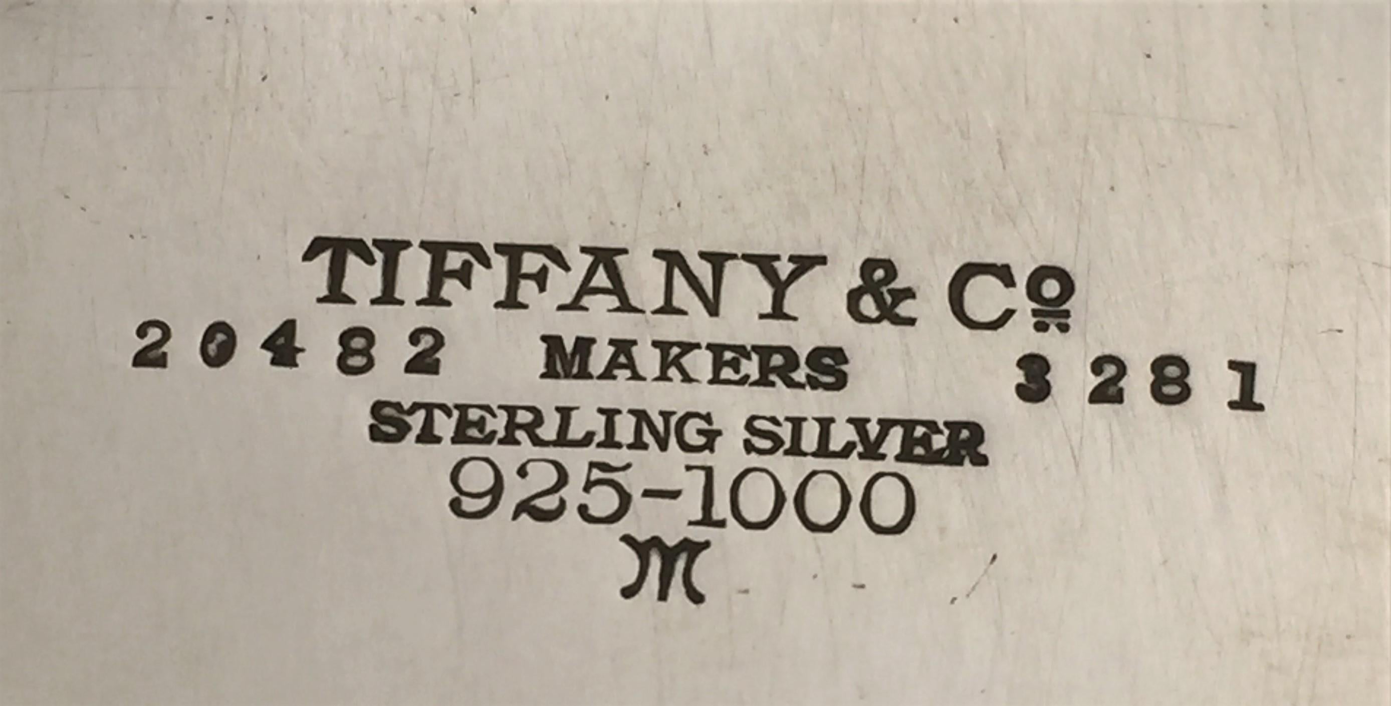 Début du 20ème siècle Tiffany & Co. Bol de centre de table en argent sterling « Hampton » de 1925 de style Art Déco en vente