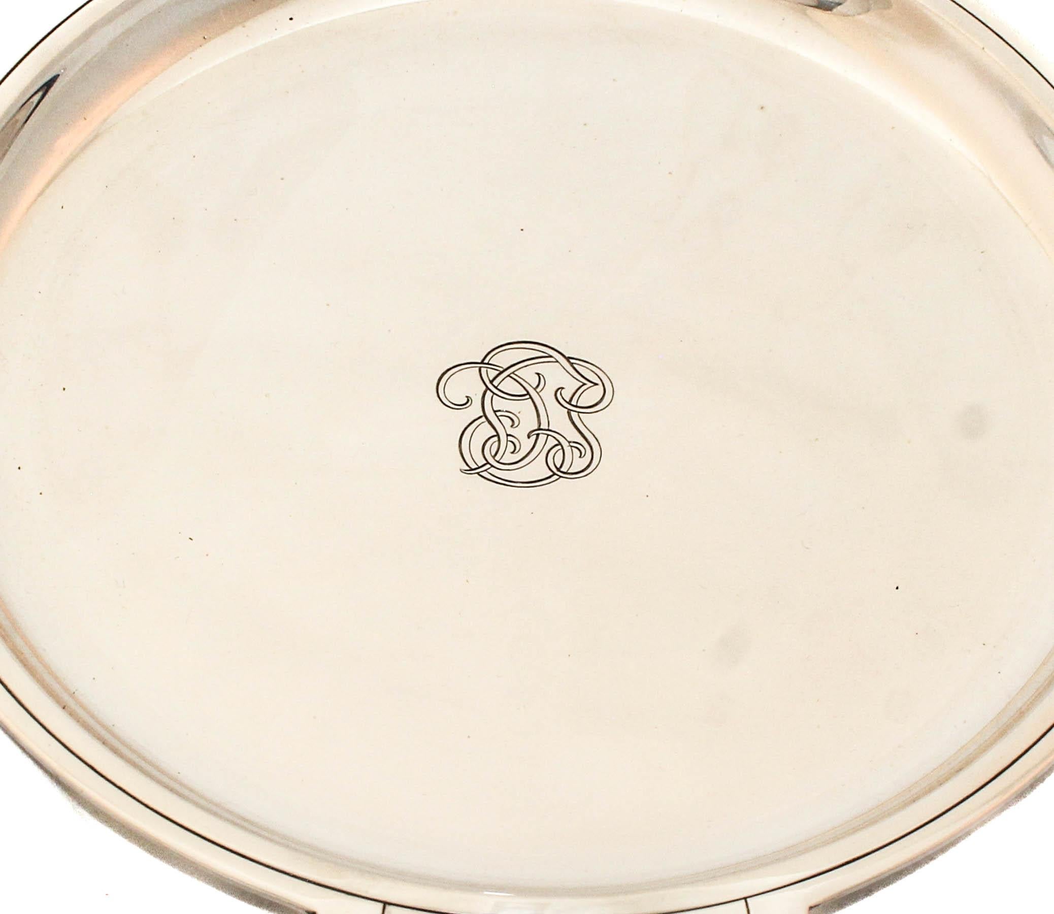 Tiffany & Co. Piatto con manico in argento 925 con inserto in pietra verde In condizioni ottime in vendita a Brooklyn, NY