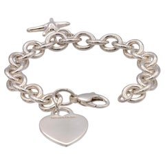 Tiffany & Co. Pulsera de plata de ley con colgante de corazón y estrella de mar, 7,25"