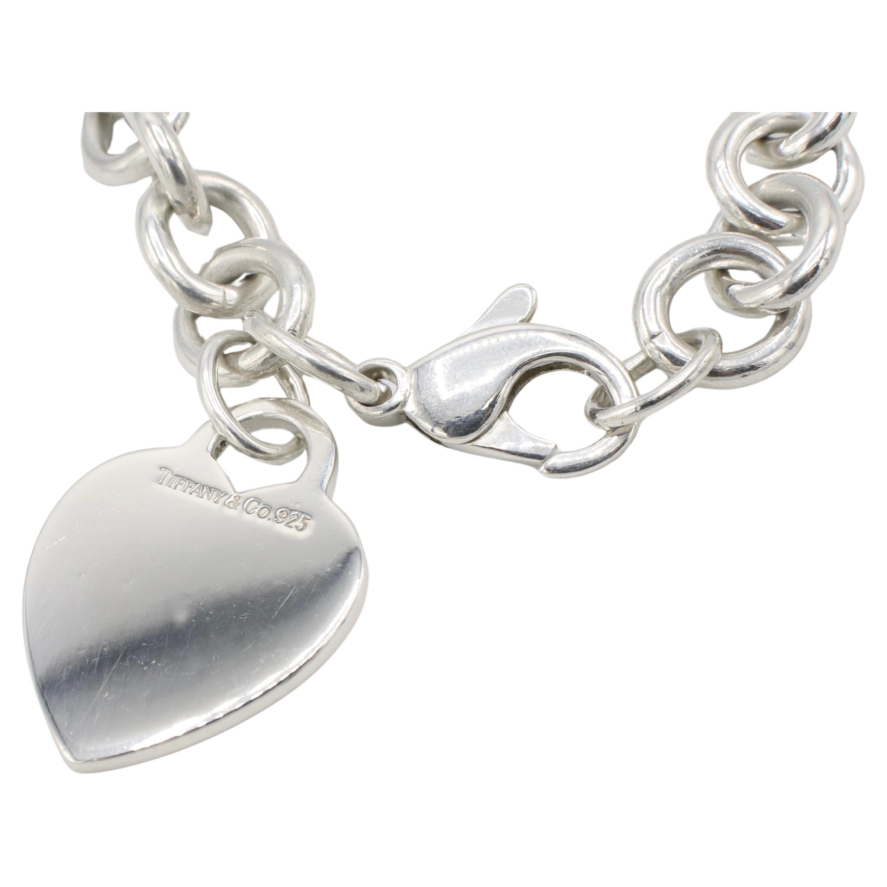 Tiffany & Co. Sterling Silver Heart Charm Circle Link Bracelet  In Excellent Condition For Sale In  Baltimore, MD