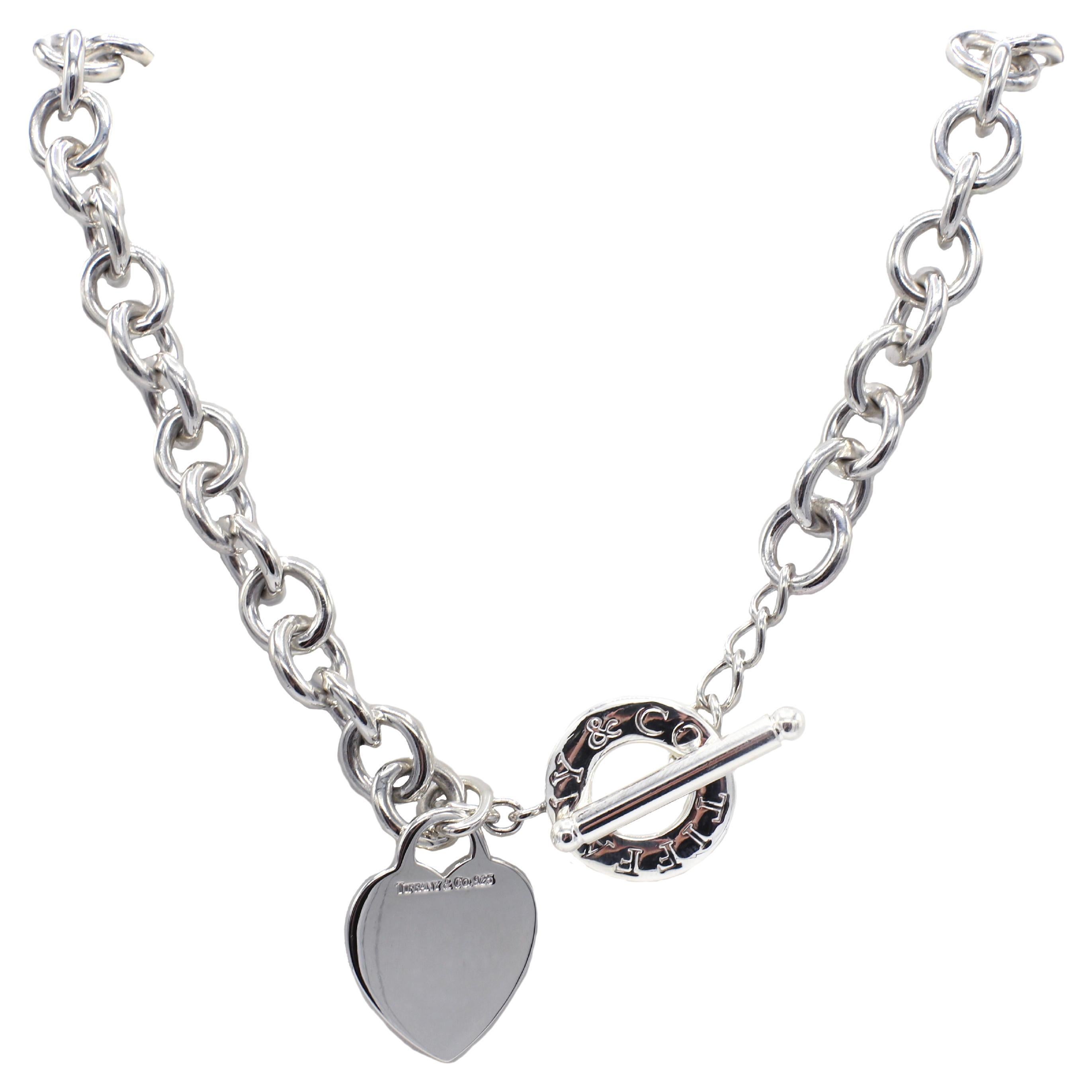 Tiffany T open horizontal diamond bar pendant in 18k rose gold. | Tiffany &  Co.