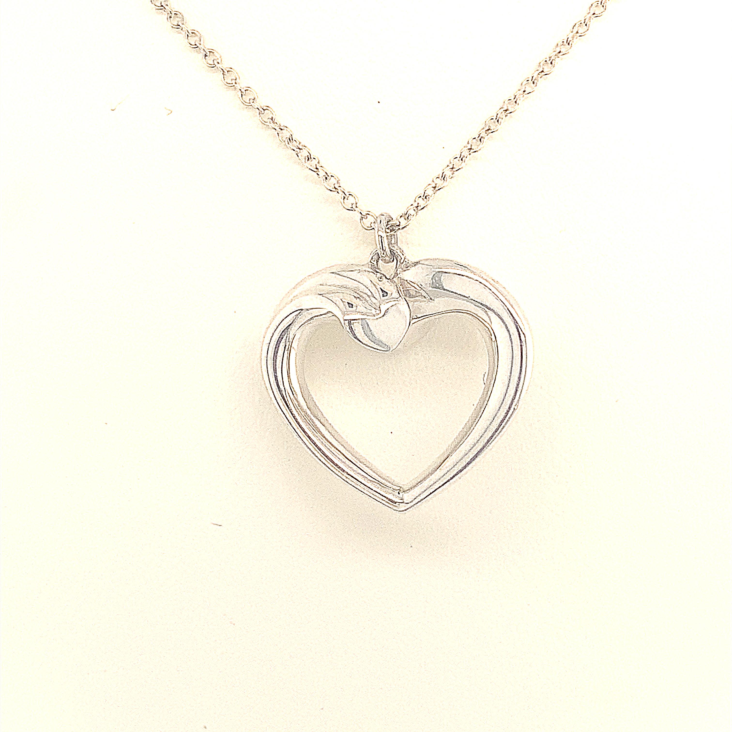 Women's Tiffany & Co Estate Sterling Silver Heart Necklace 16 Inches 4.4 Grams