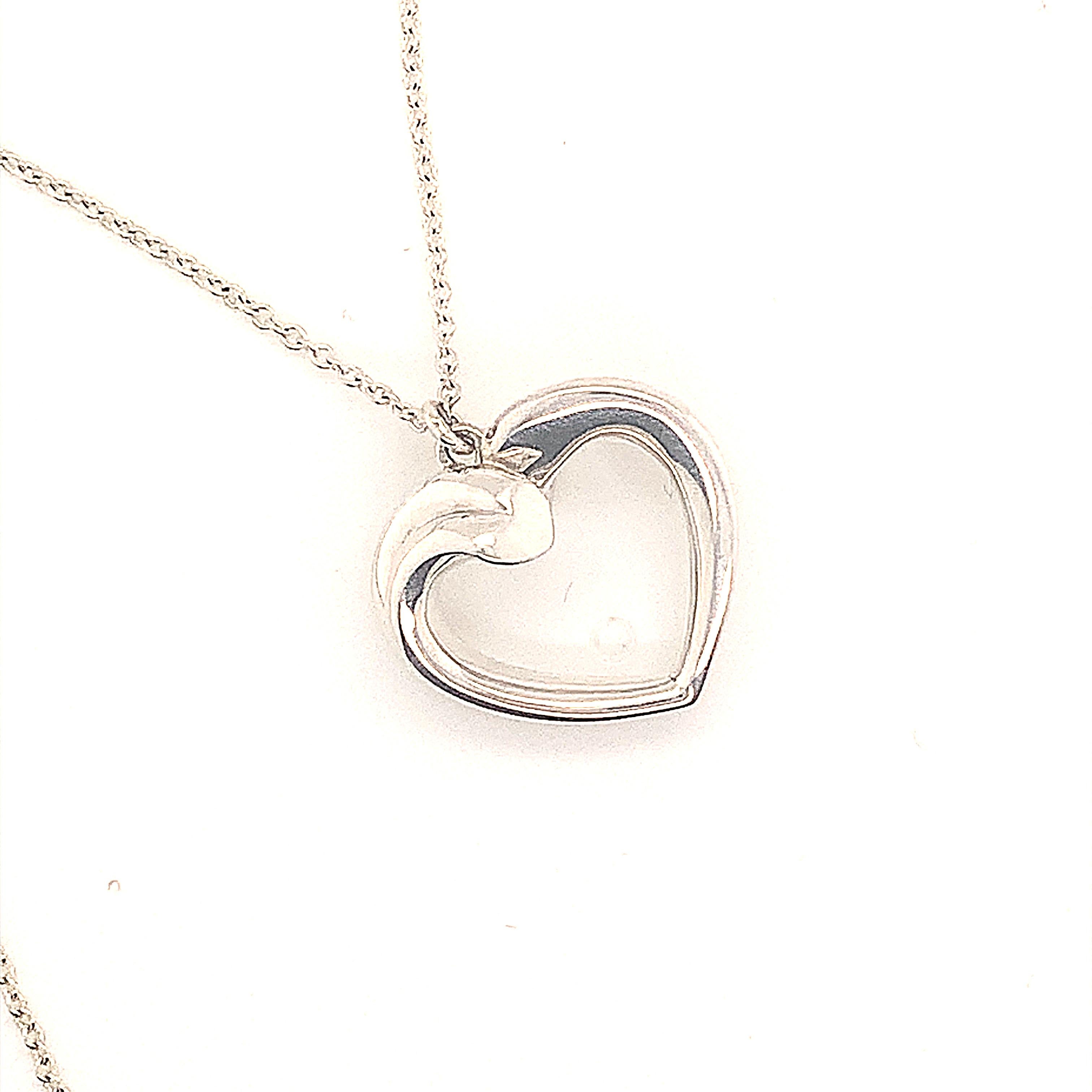 Tiffany & Co Estate Sterling Silver Heart Necklace 16 Inches 4.4 Grams 2