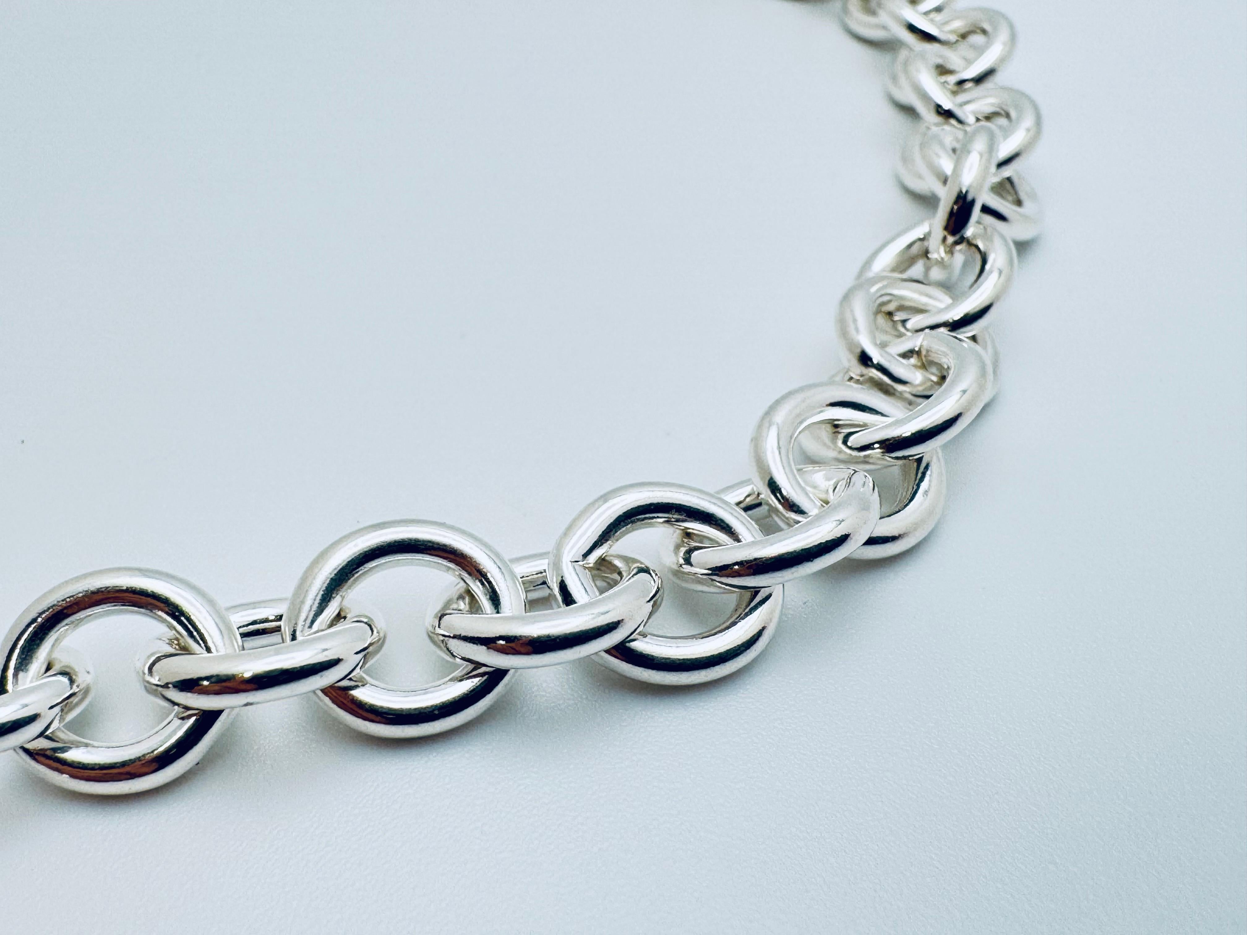 Tiffany & Co. Collier en argent sterling avec étiquette en forme de cœur Bon état - En vente à Palm Desert, CA