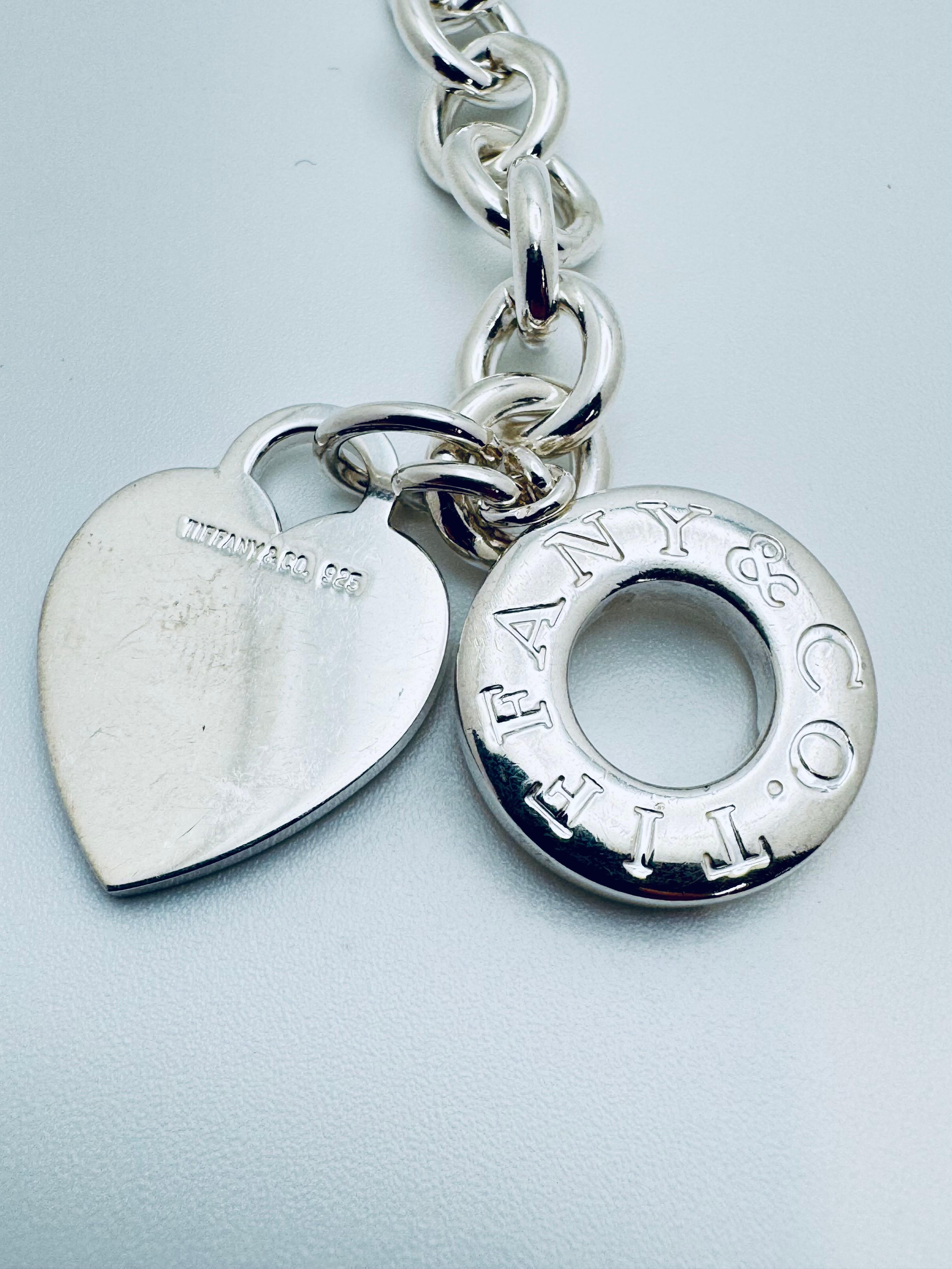 Tiffany & Co. Collier en argent sterling avec étiquette en forme de cœur en vente 1
