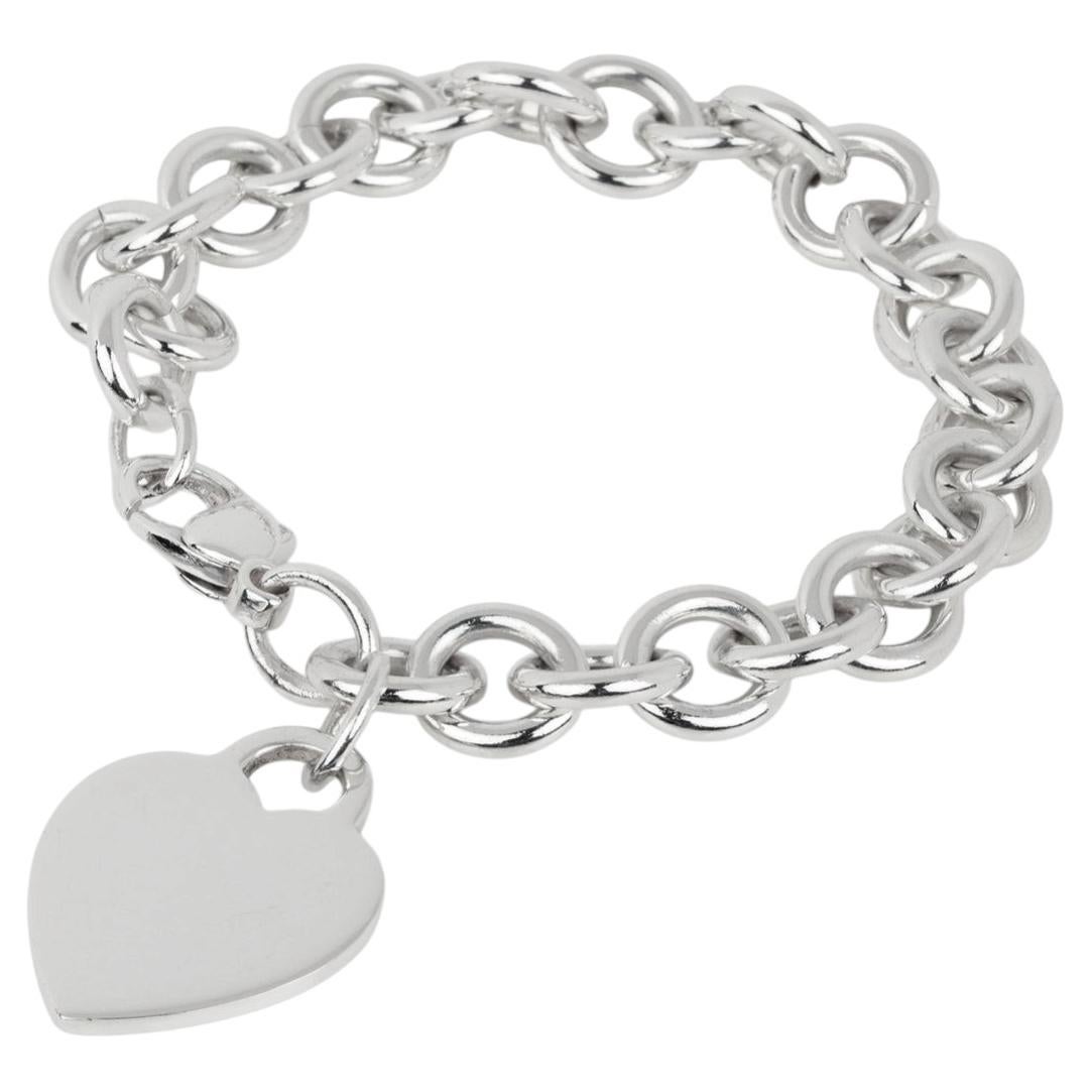 Tiffany & Co. Bracciale Charm con etichetta a forma di cuore in argento sterling