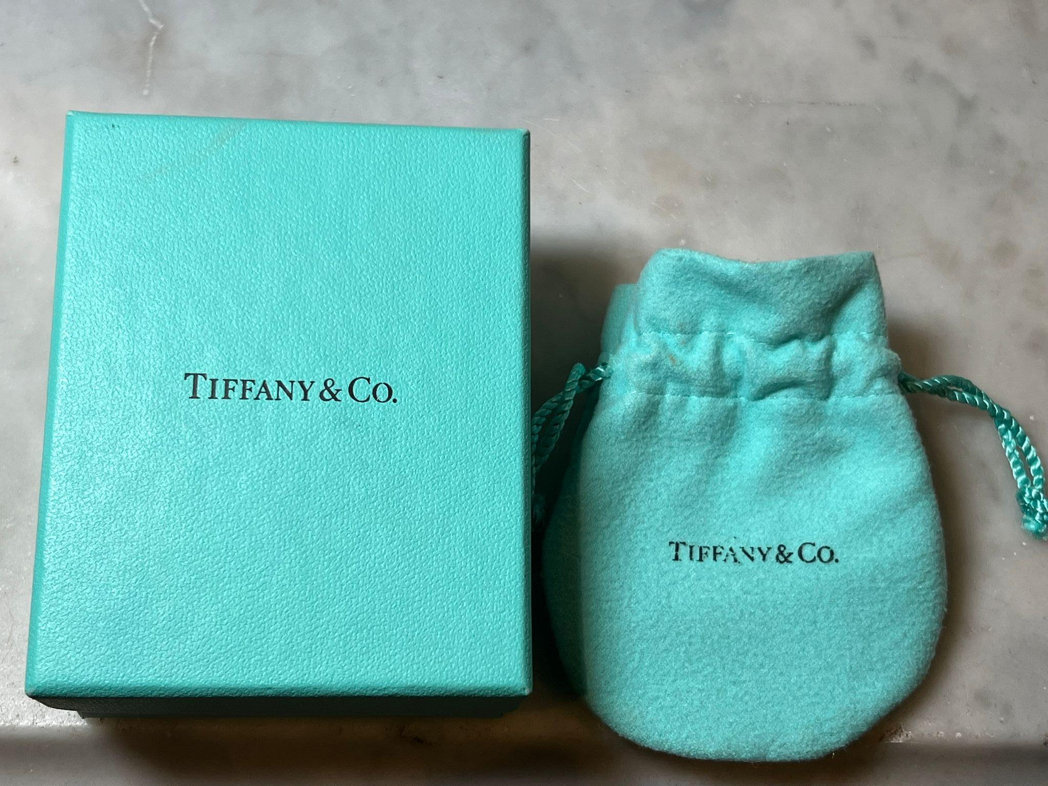 Tiffany & Co. Sterling Silver Infinity Pendant Necklace 6g For Sale 2