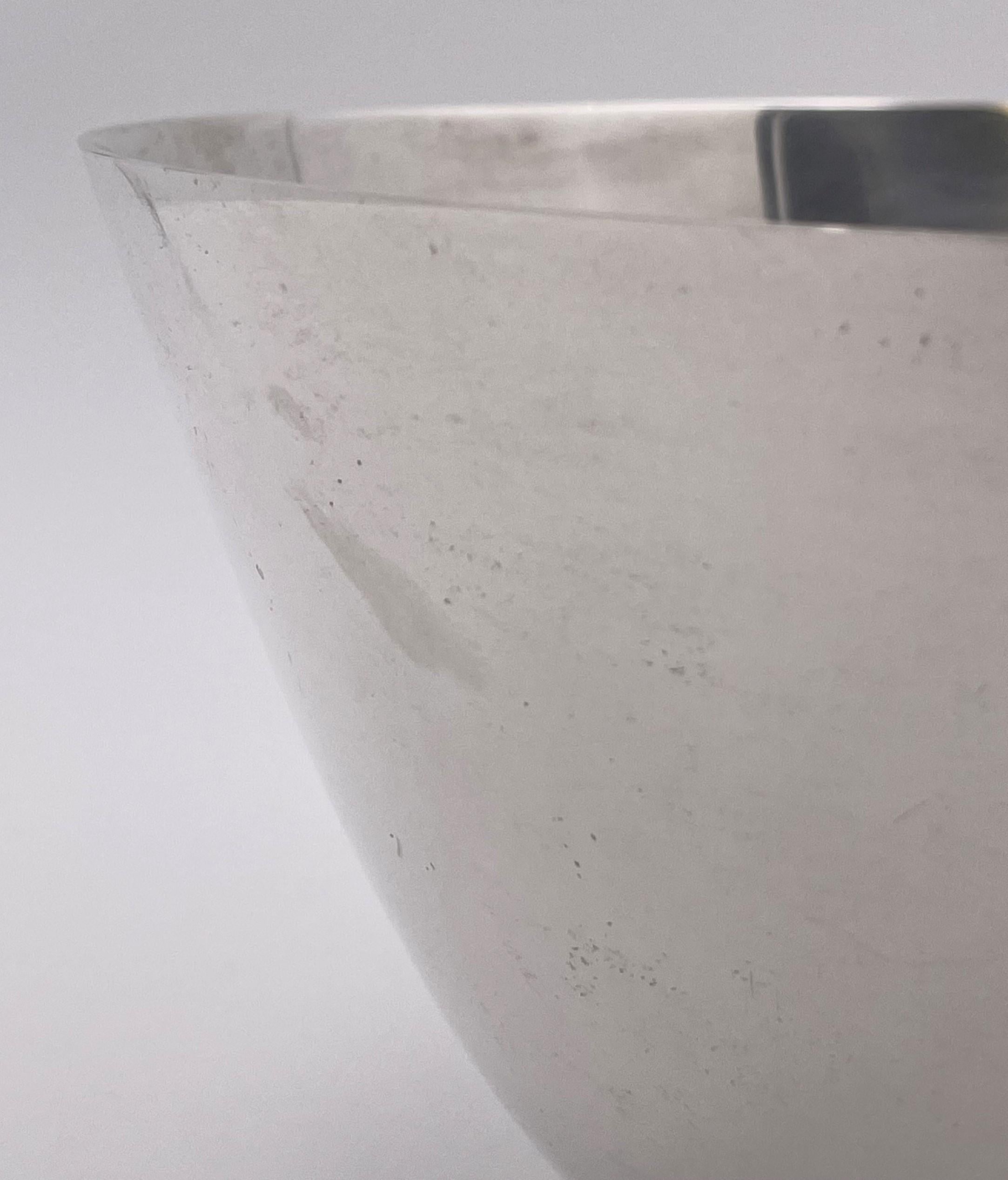 Tiffany & Co. Große Schale aus Sterling Silber im modernen Stil der Jahrhundertmitte (Moderne der Mitte des Jahrhunderts) im Angebot