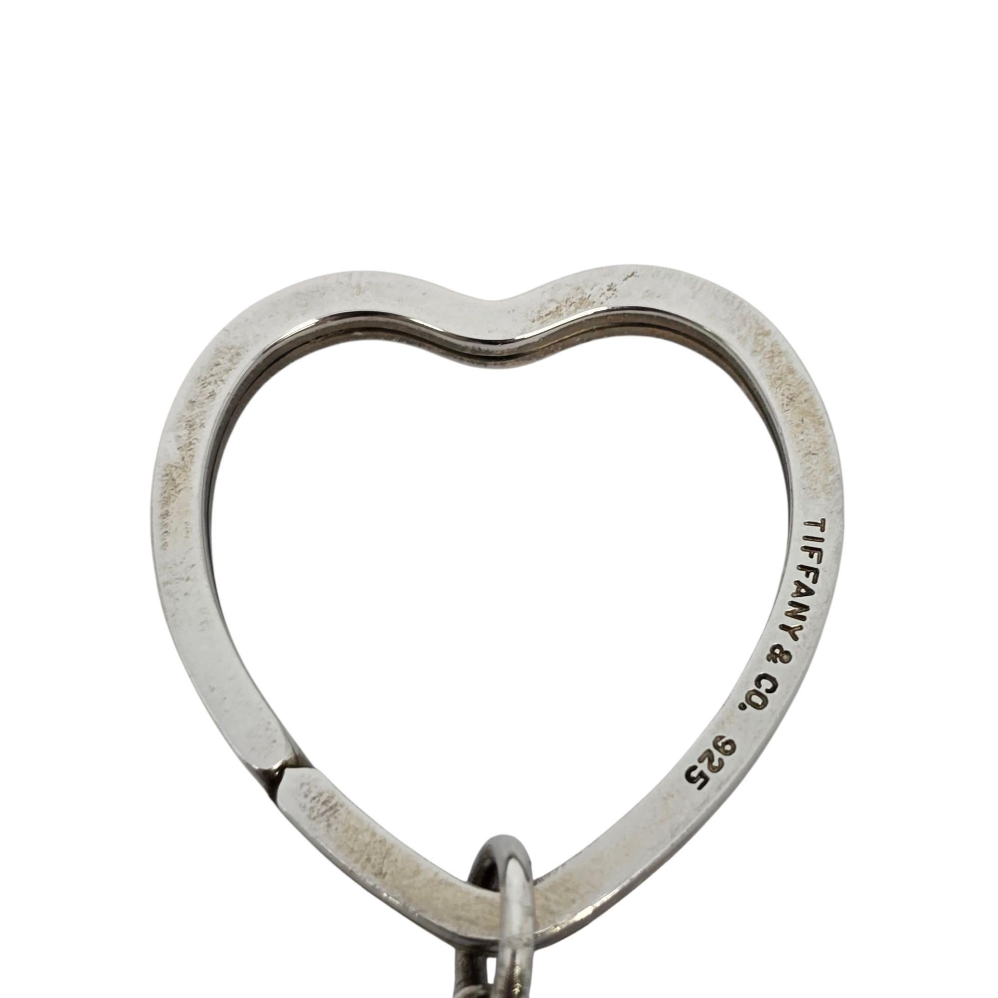 Tiffany & Co Sterling Silver Large Heart Keychain/Key Ring #21832 Pour femmes en vente