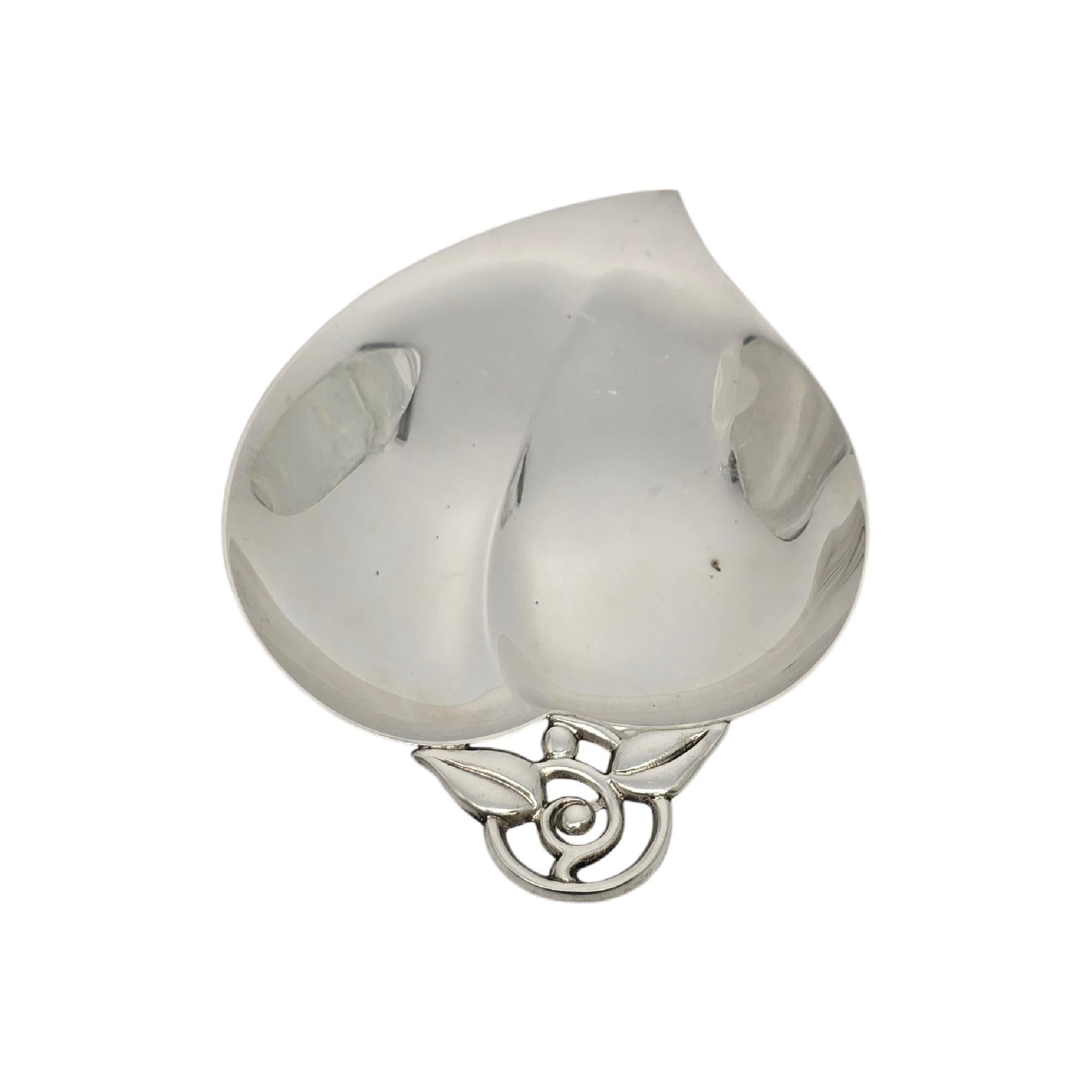 Tiffany & Co. Plato/palangana de plata de ley 22885 #19272 en Bueno estado para la venta en Washington Depot, CT