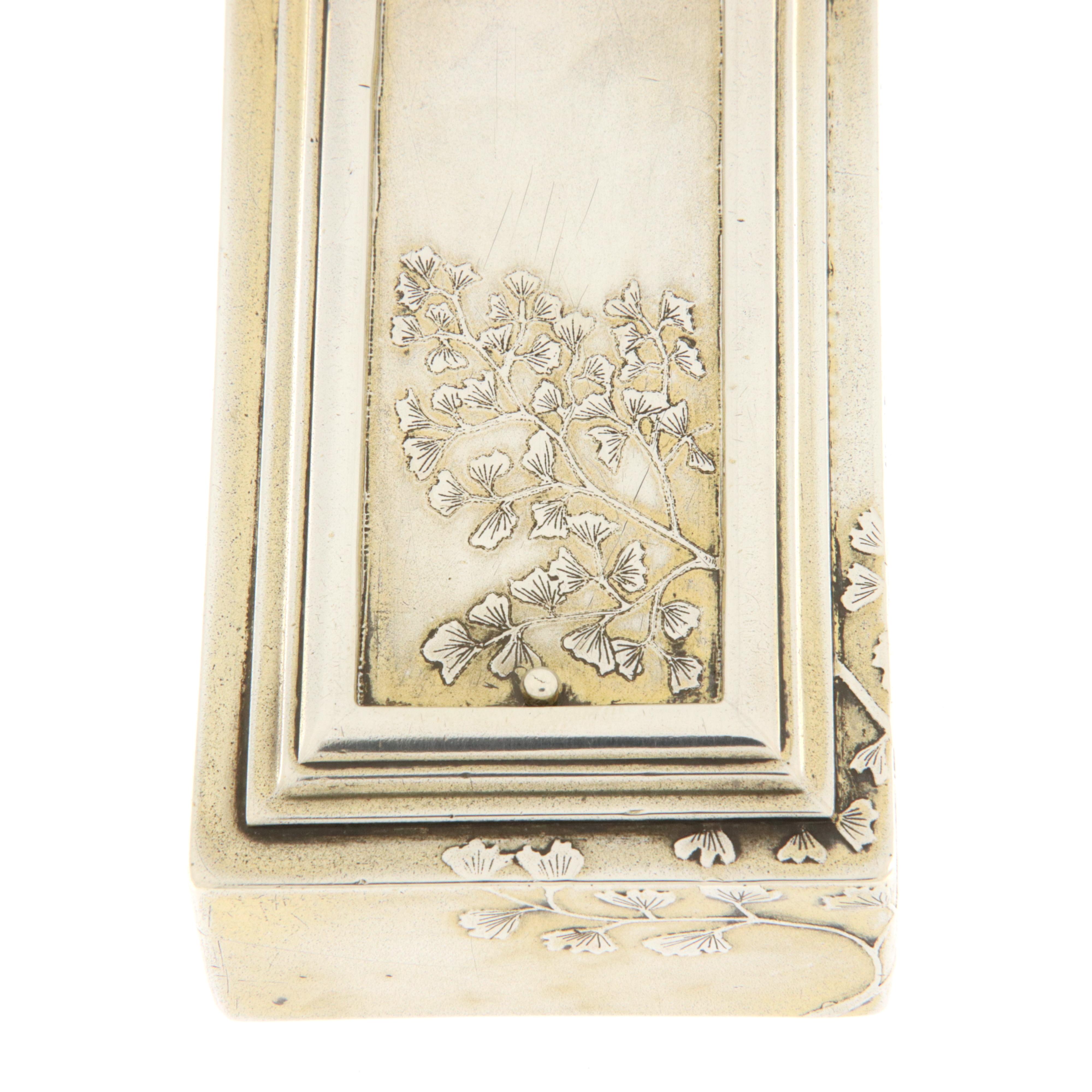 Tiffany & Co. sterling silver little box decorated with leaves  In Good Condition In BARI, IT