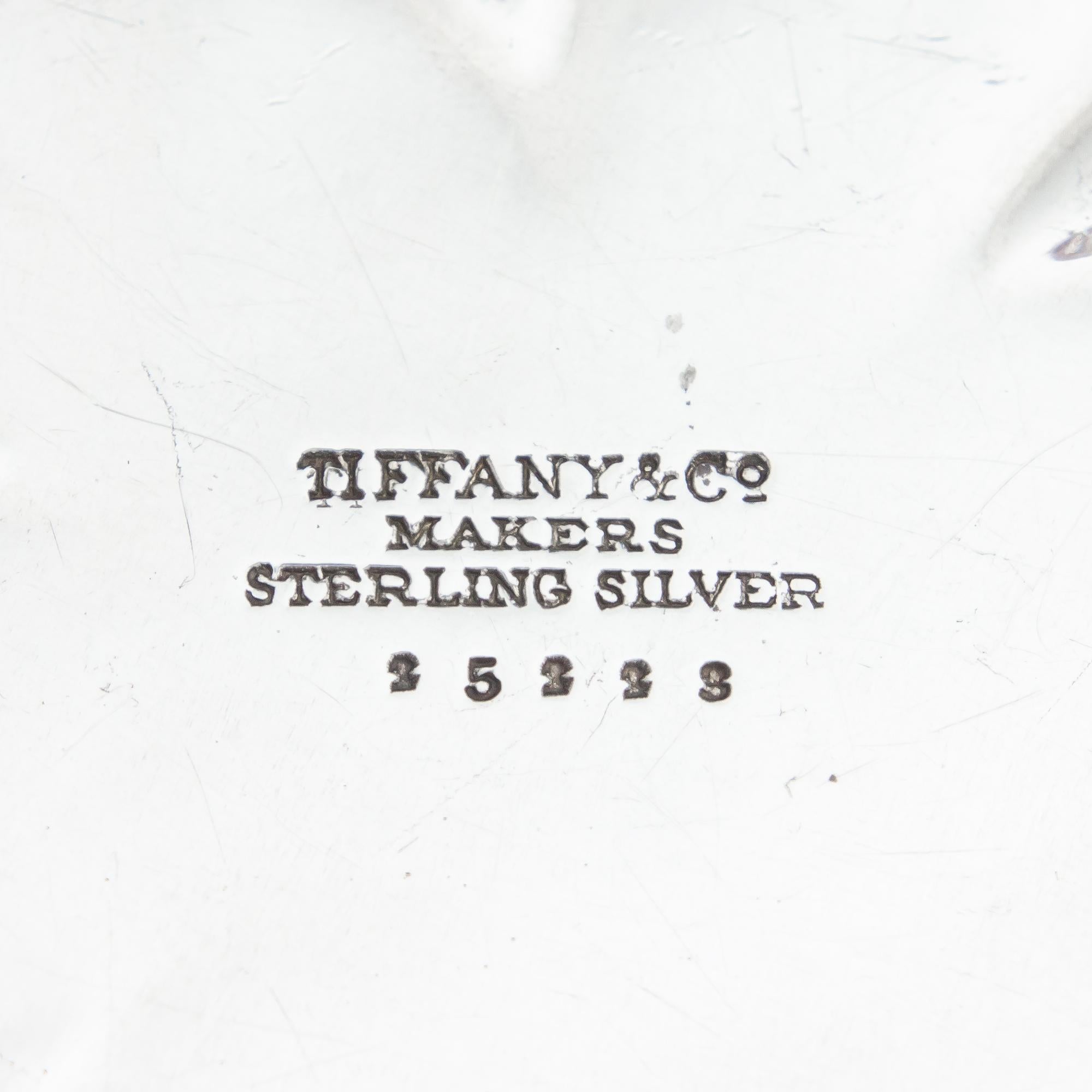 Tiffany & Co. „Lotus-Blume“ oder „Wasserlilie“-Schale aus Sterlingsilber für Damen oder Herren im Angebot