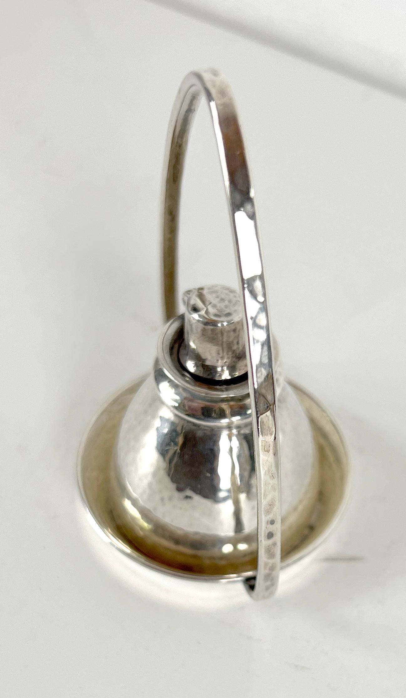 Américain Tiffany & Co. Briquet à cigare en argent A Silver Makers Table en vente