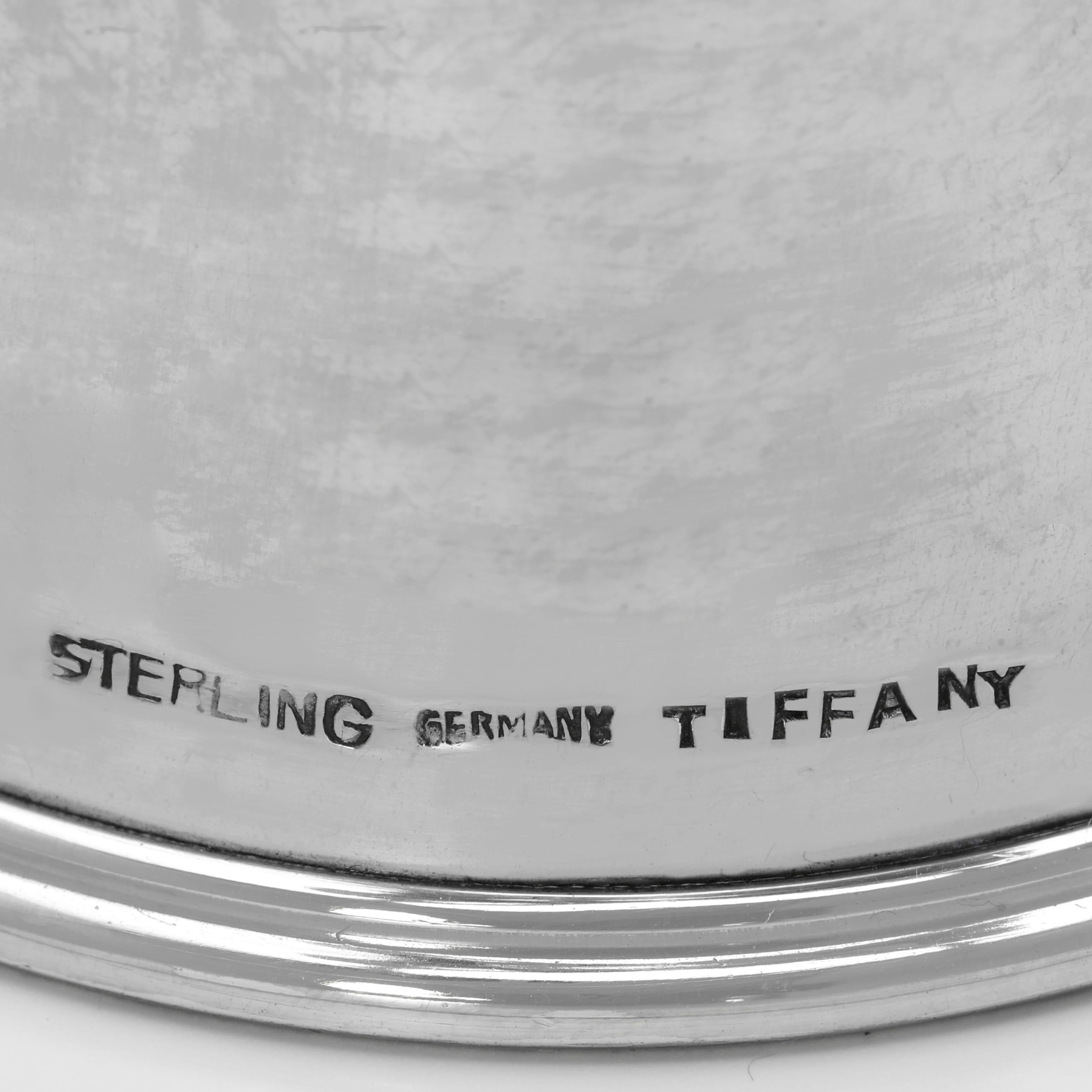Fine XX secolo Tazza per staffa a testa di cervo in argento sterling di Tiffany & Co. della metà del secolo scorso, realizzata circa nel 1970 in vendita
