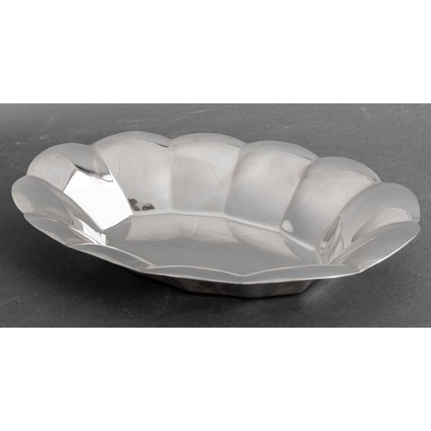 Mid-Century Modern Tiffany & Co. Sterling Silver  Mid-Century Tableware/ Barware Serving Dish For Sale