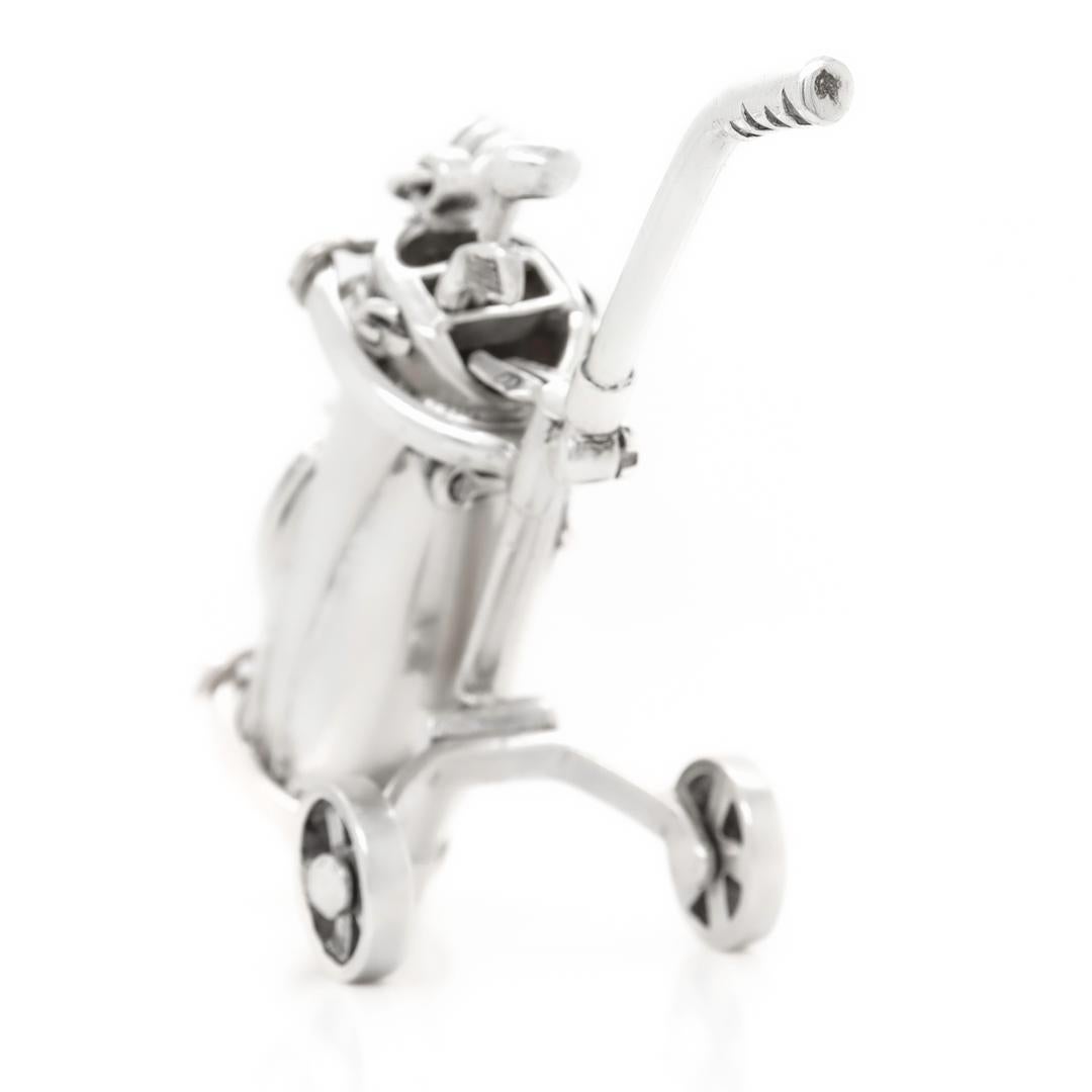 Tiffany & Co. Set de golf miniature en argent sterling avec sac, clubs et caddy Unisexe en vente