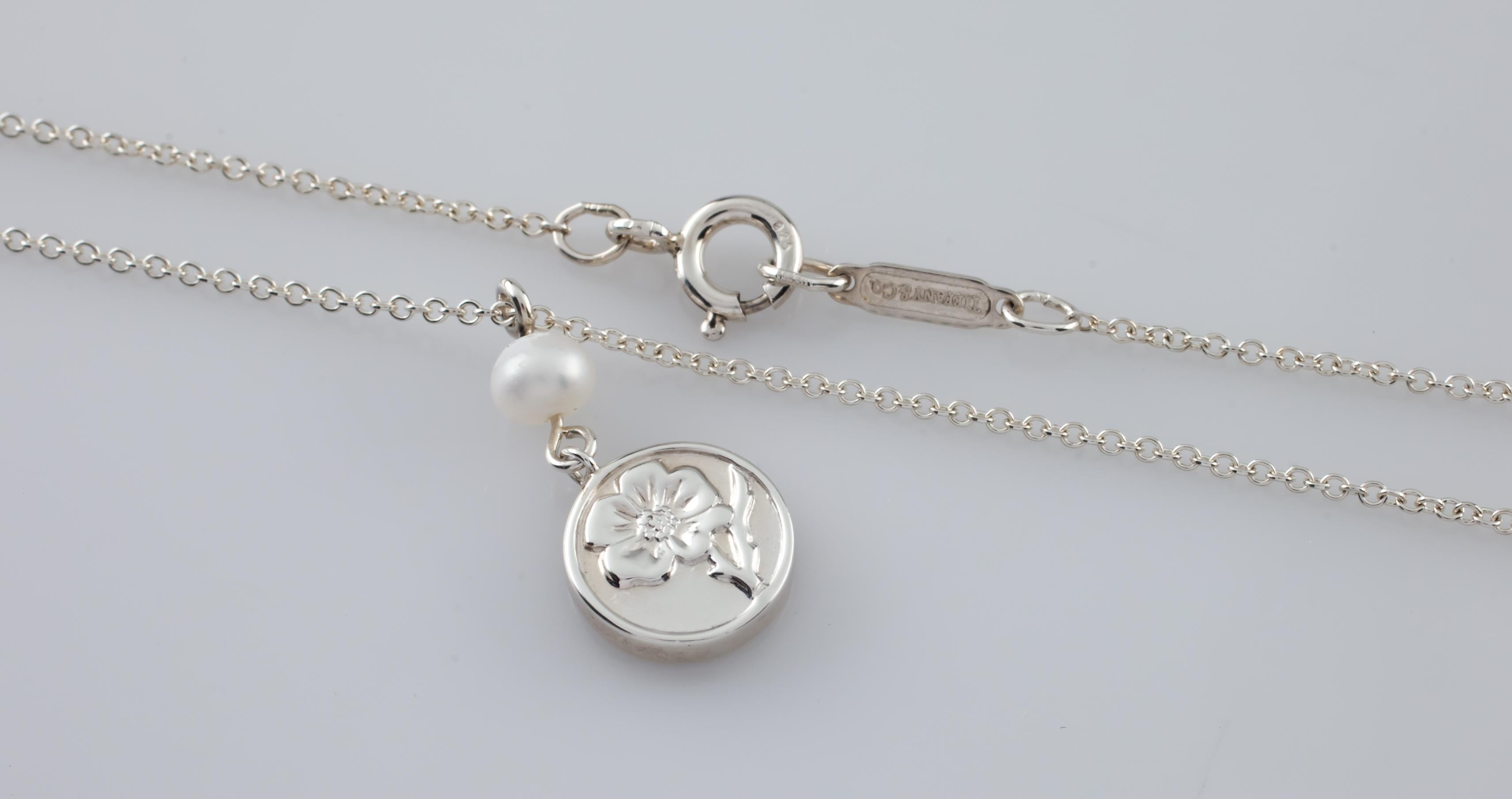 Uncut Tiffany & Co. Sterling Silver Nature Rose Earring and Necklace Set, Size 16 For Sale