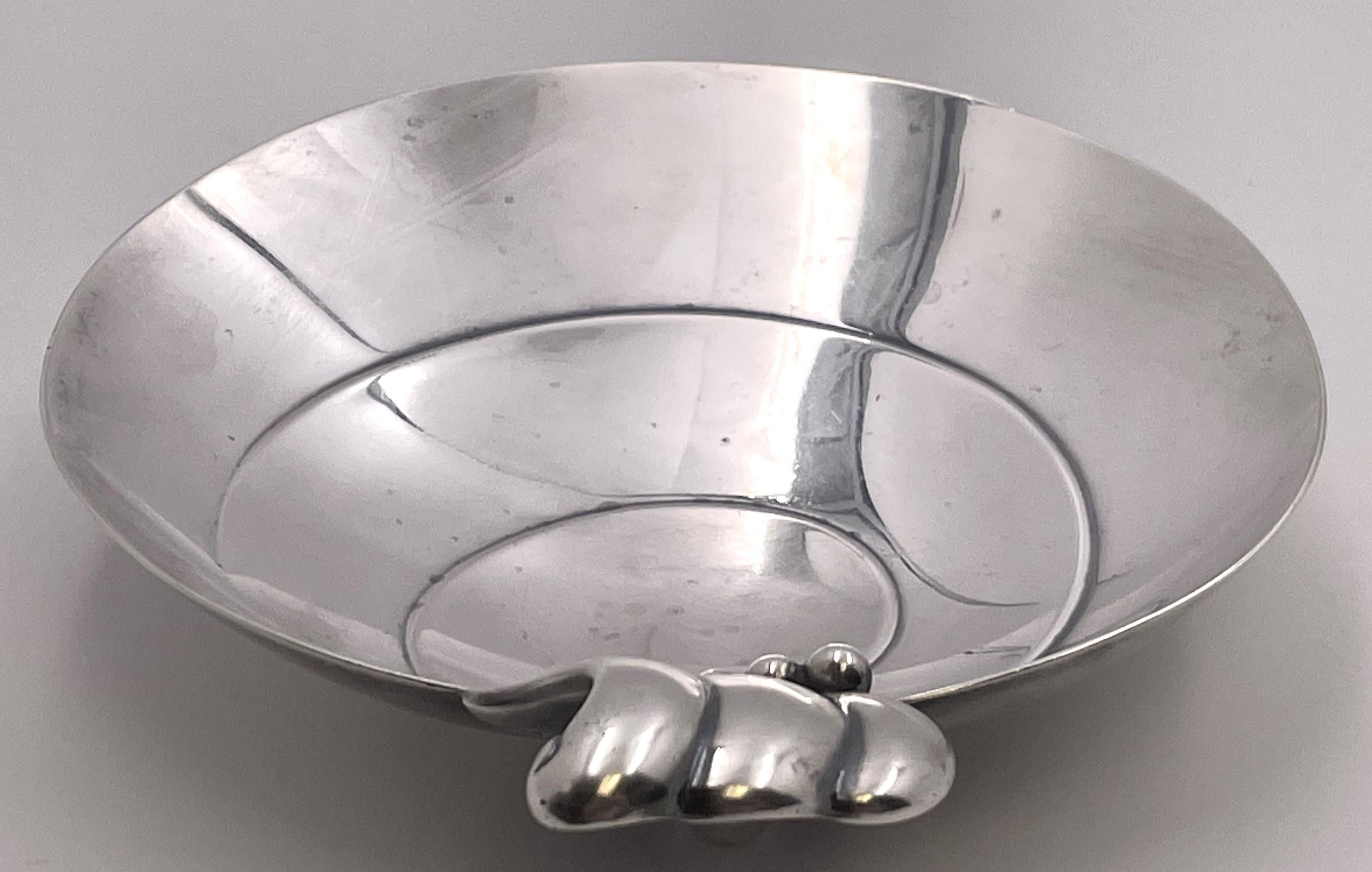 Tiffany & Co. Plato para frutos secos / caramelos de plata de ley en estilo moderno de mediados de siglo Moderno de mediados de siglo en venta