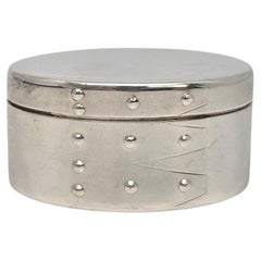 Tiffany & Co Sterling Silver Oval Shaker Style Pill/Trinket Box #22272