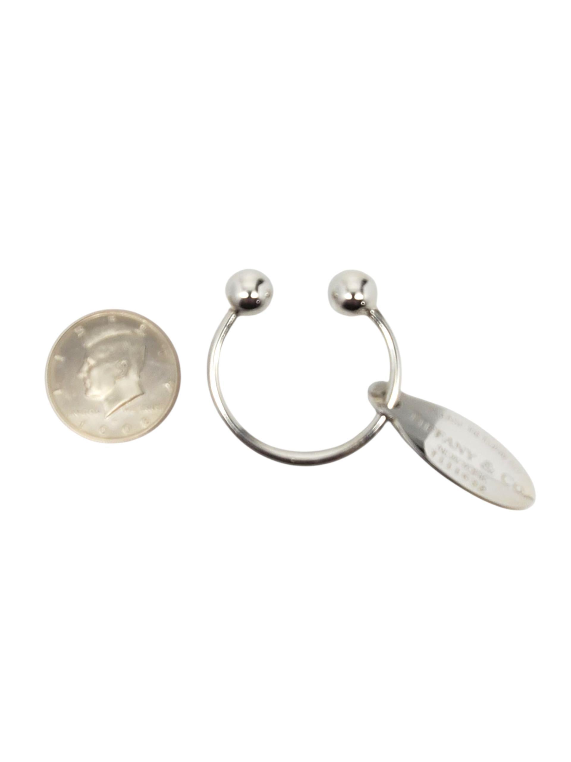 Tiffany & Co. Portachiavi con etichetta ovale in argento Sterling #23676 In condizioni buone in vendita a Washington Depot, CT