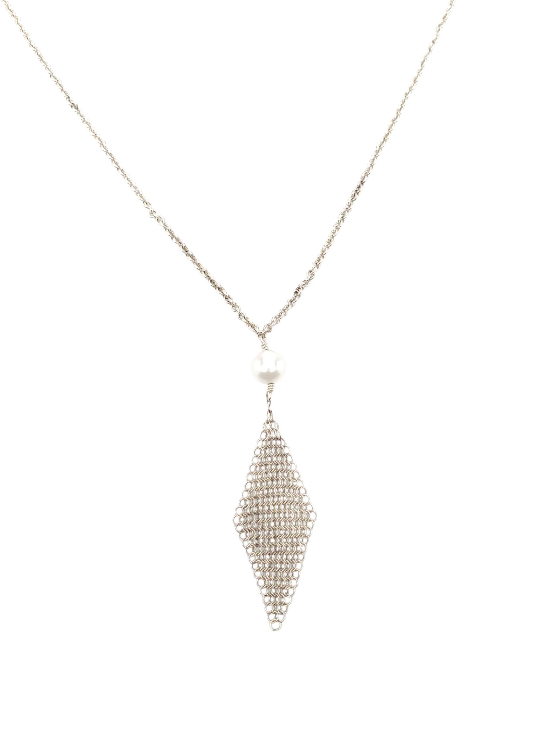 Tiffany & Co. Collana con ciondolo con perle e nappe in maglia d'argento #22614 in vendita