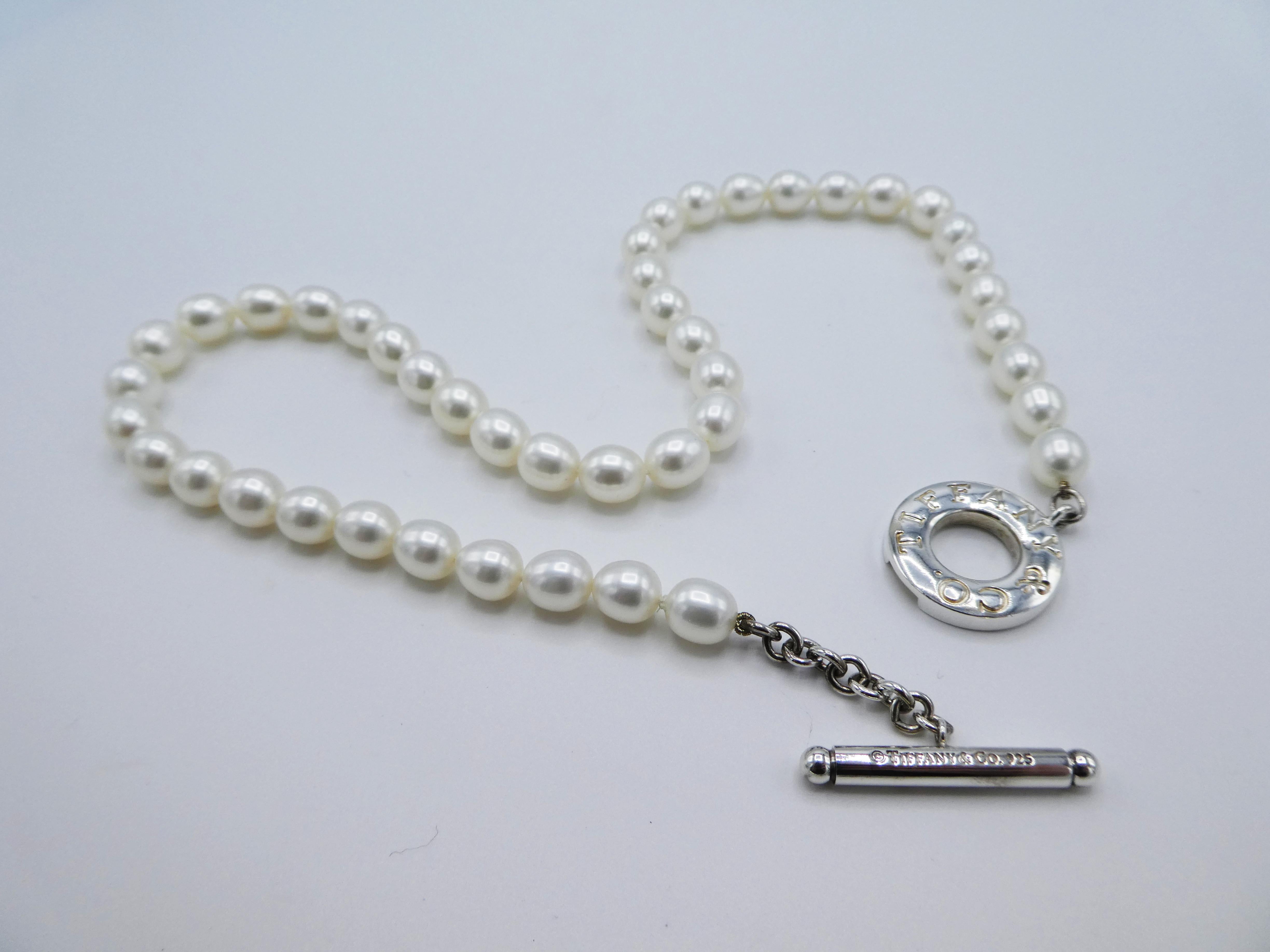Modern Tiffany & Co Sterling Silver Pearl Strand Toggle Clasp Chain Necklace