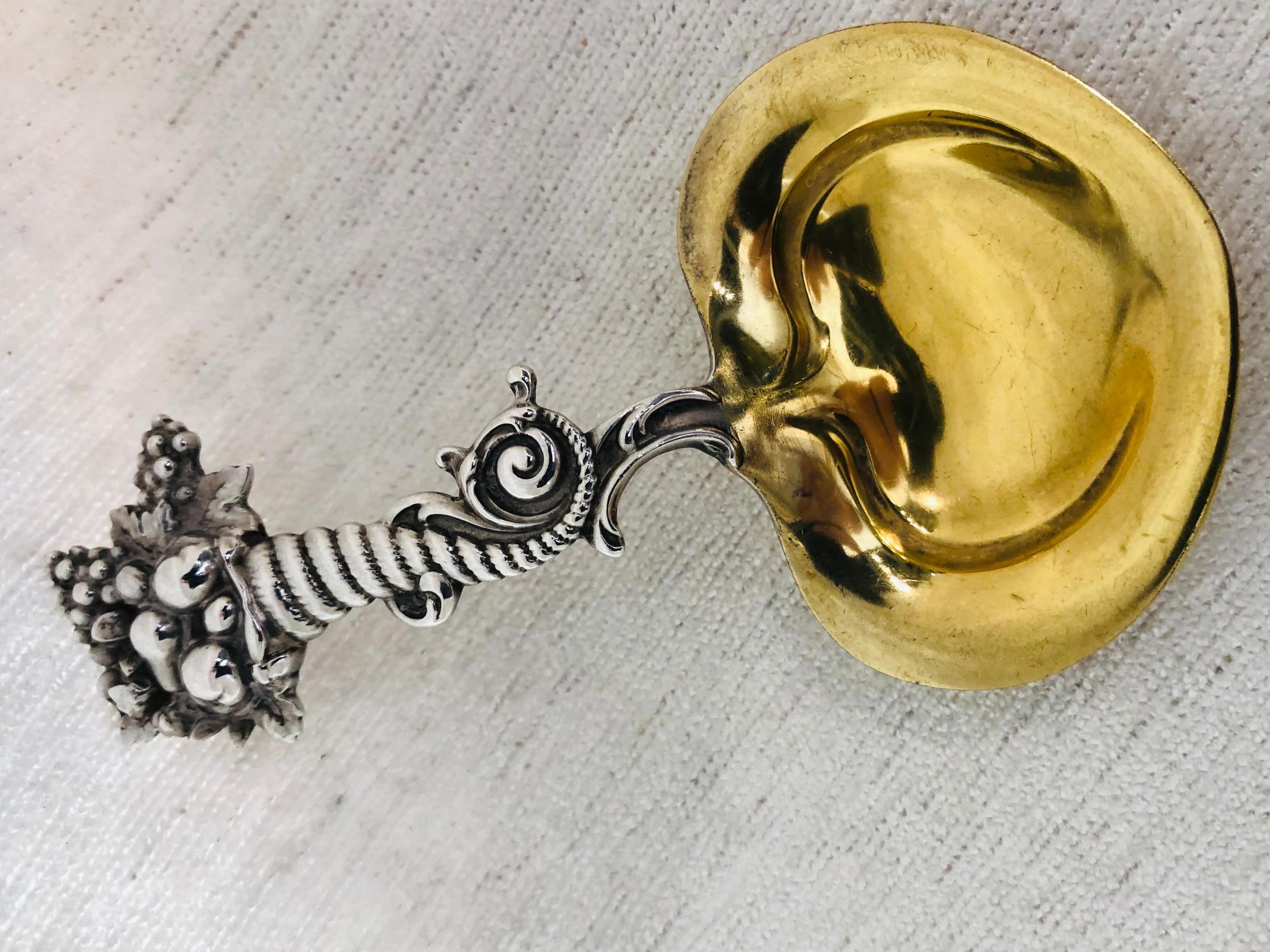 Sterlingsilber Herzförmiges Füllhorn/Beeren-/Jamchenkorn von Tiffany & Co (Vergoldet) im Angebot
