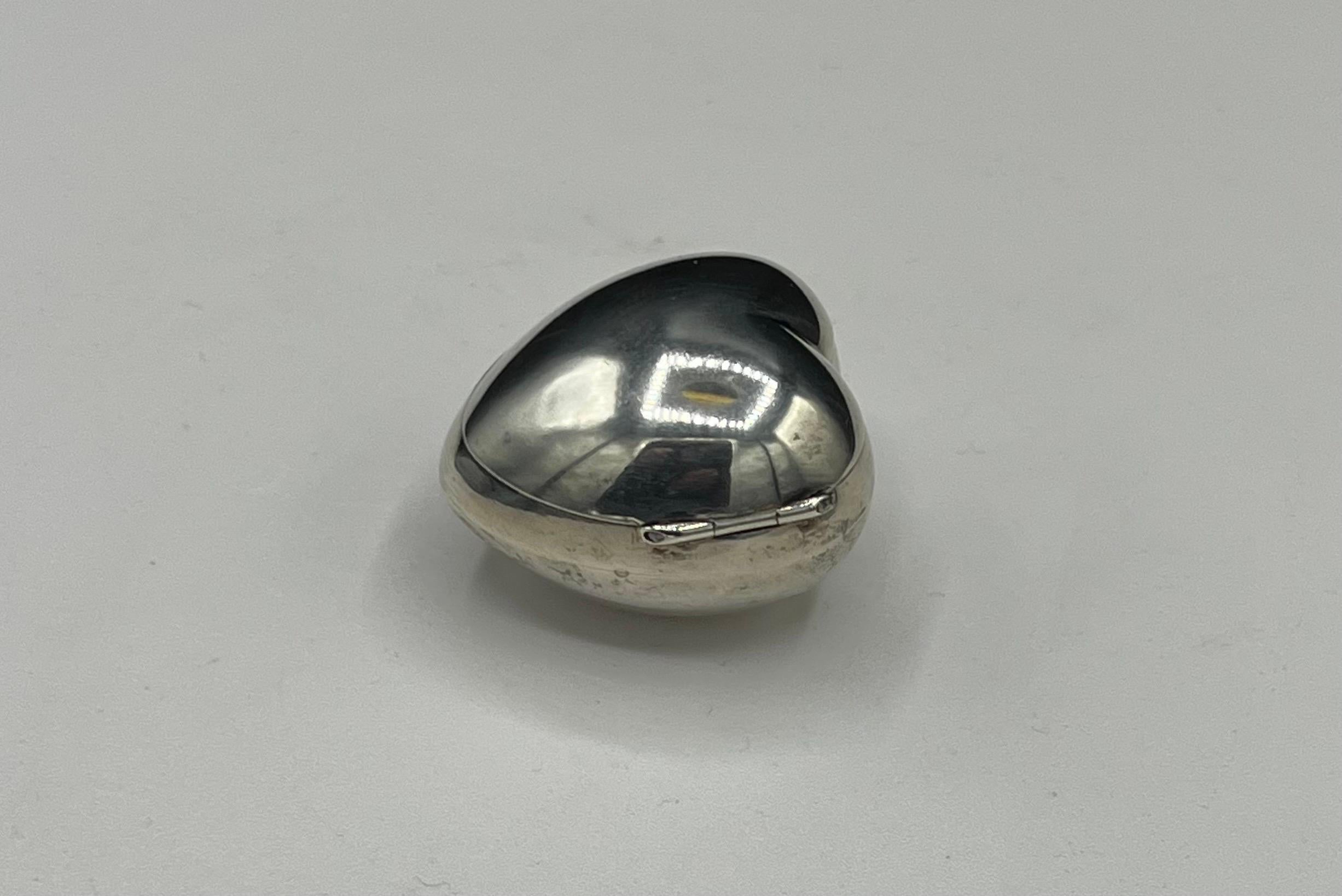 Tiffany & Co. Sterling Silver Puffed Heart Pill Box In Good Condition In New York, NY