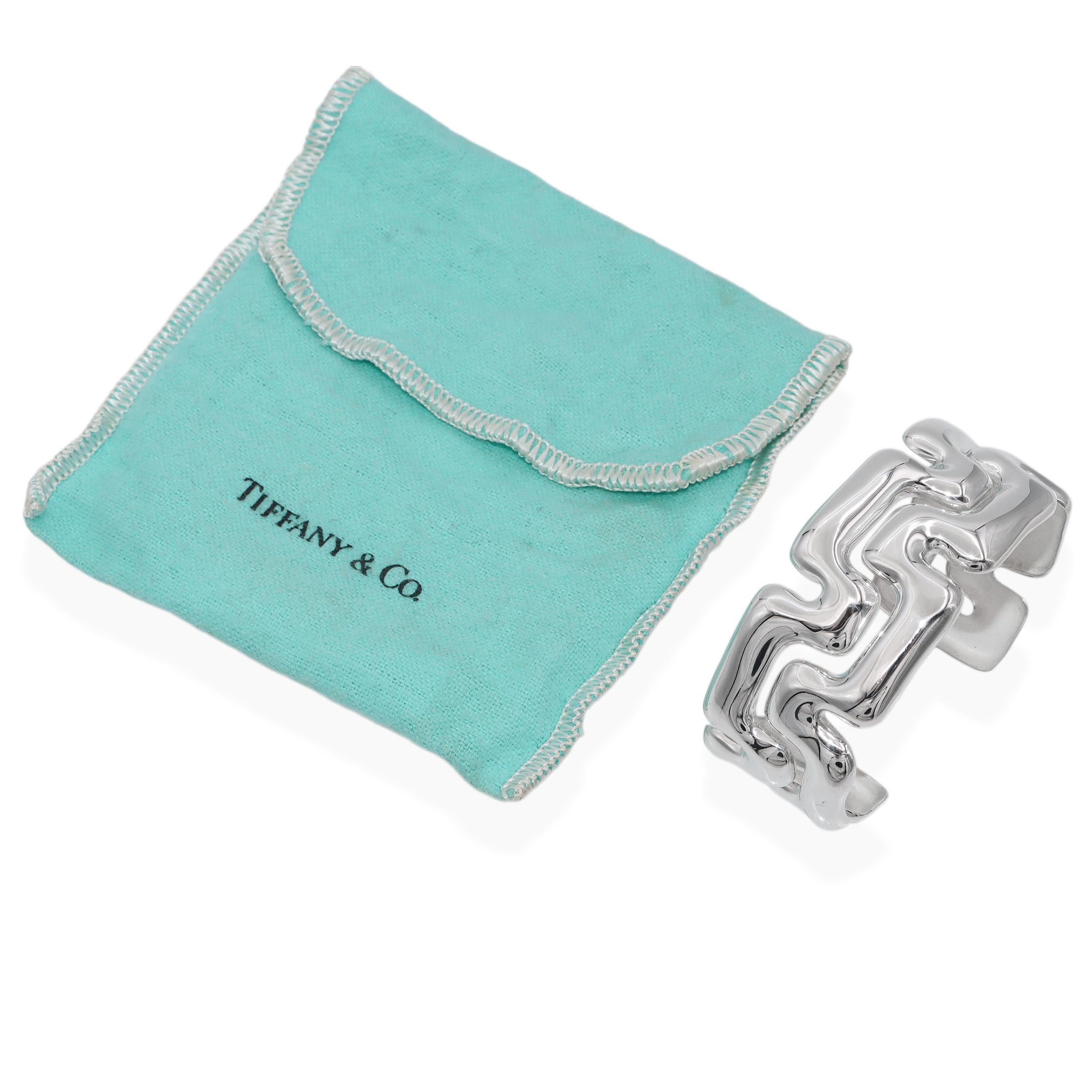 Tiffany & Co. Sterling Silver Puzzle Greek Key Cuff Bracelet im Zustand „Gut“ im Angebot in New York, NY