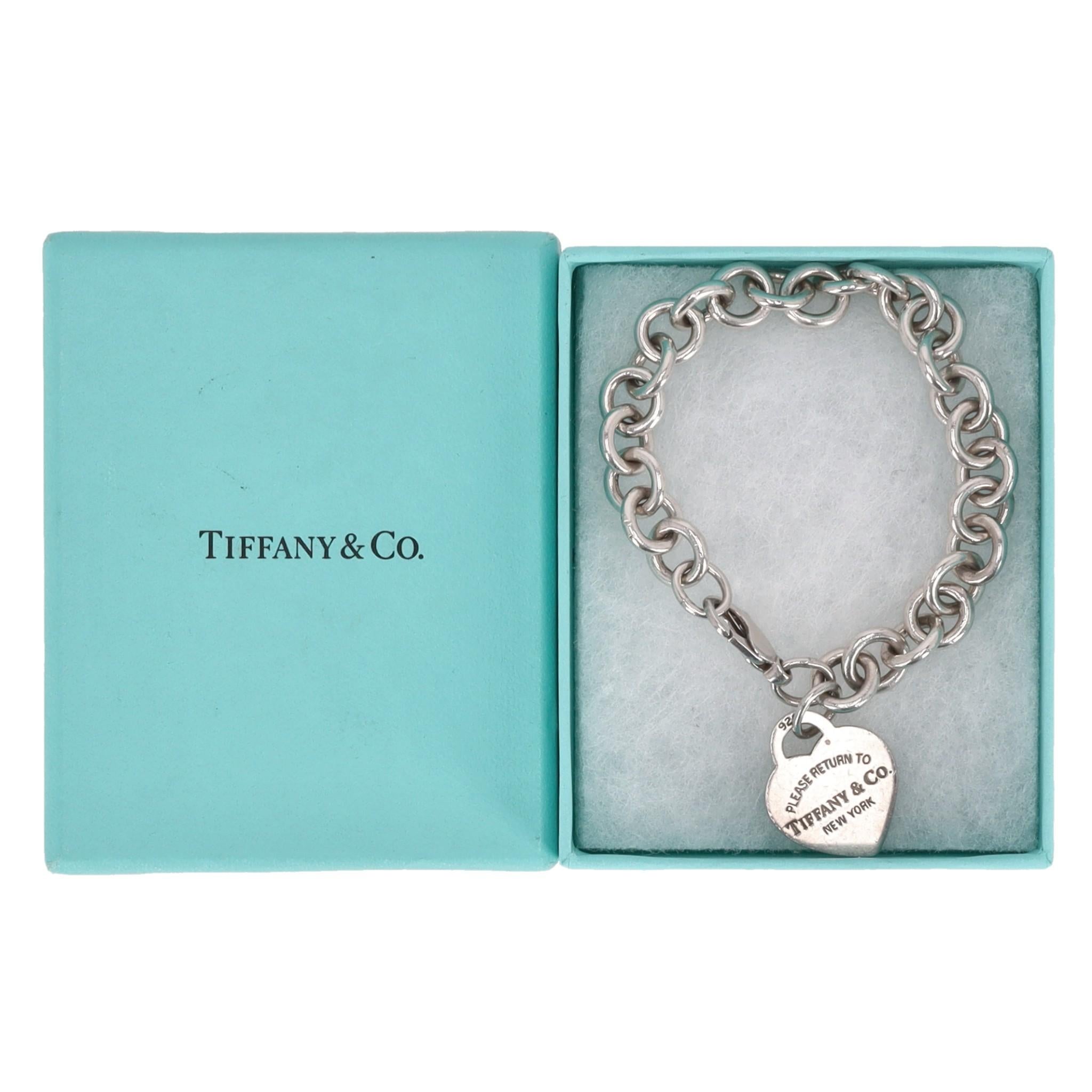 Tiffany & Co. Braccialetto con etichetta a forma di cuore in argento Sterling Return To Tiffany In condizioni buone a London, GB