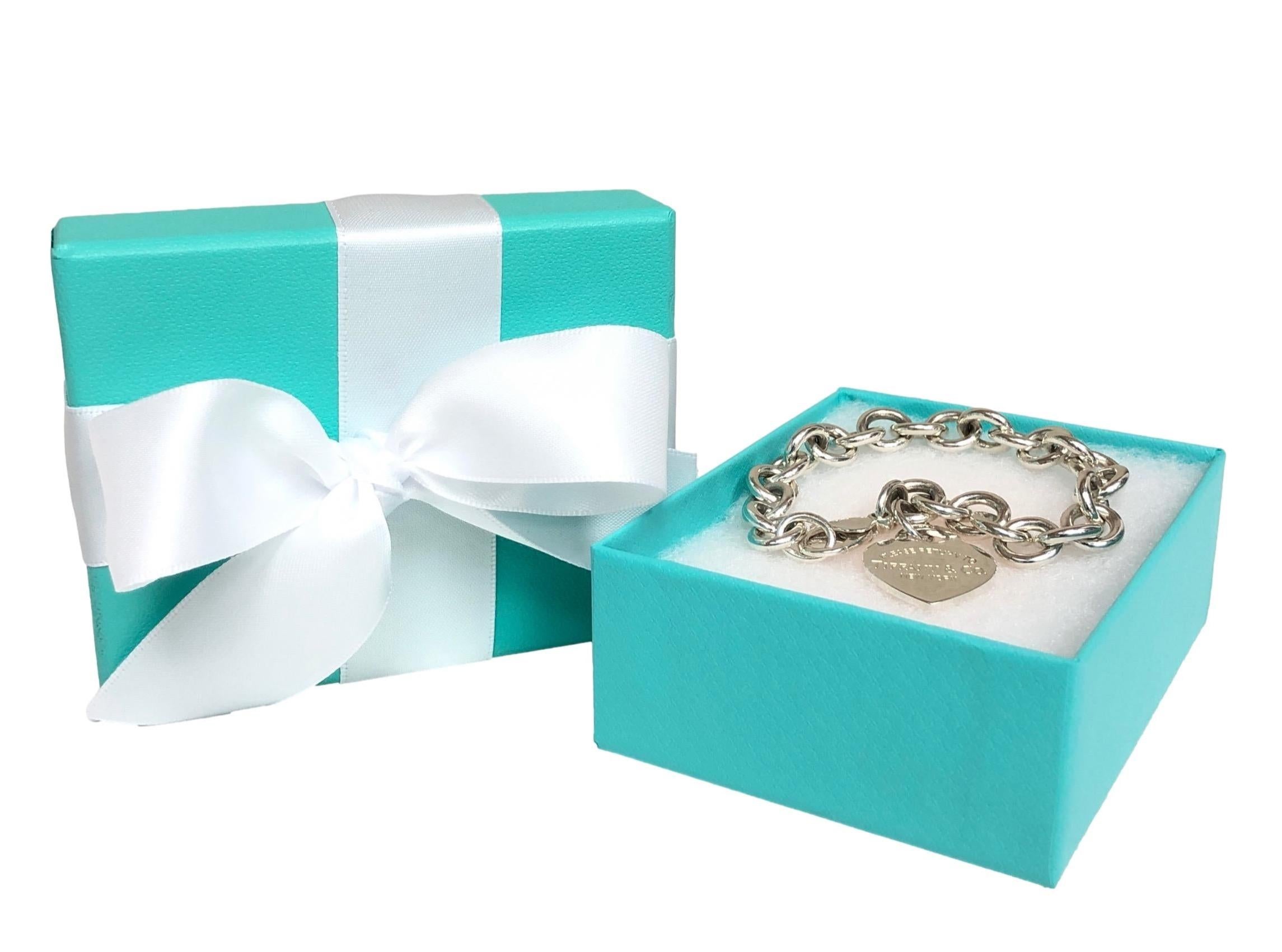 Modern Tiffany & Co. Sterling Silver Return to Tiffany Heart Tag Charm Link Bracelet