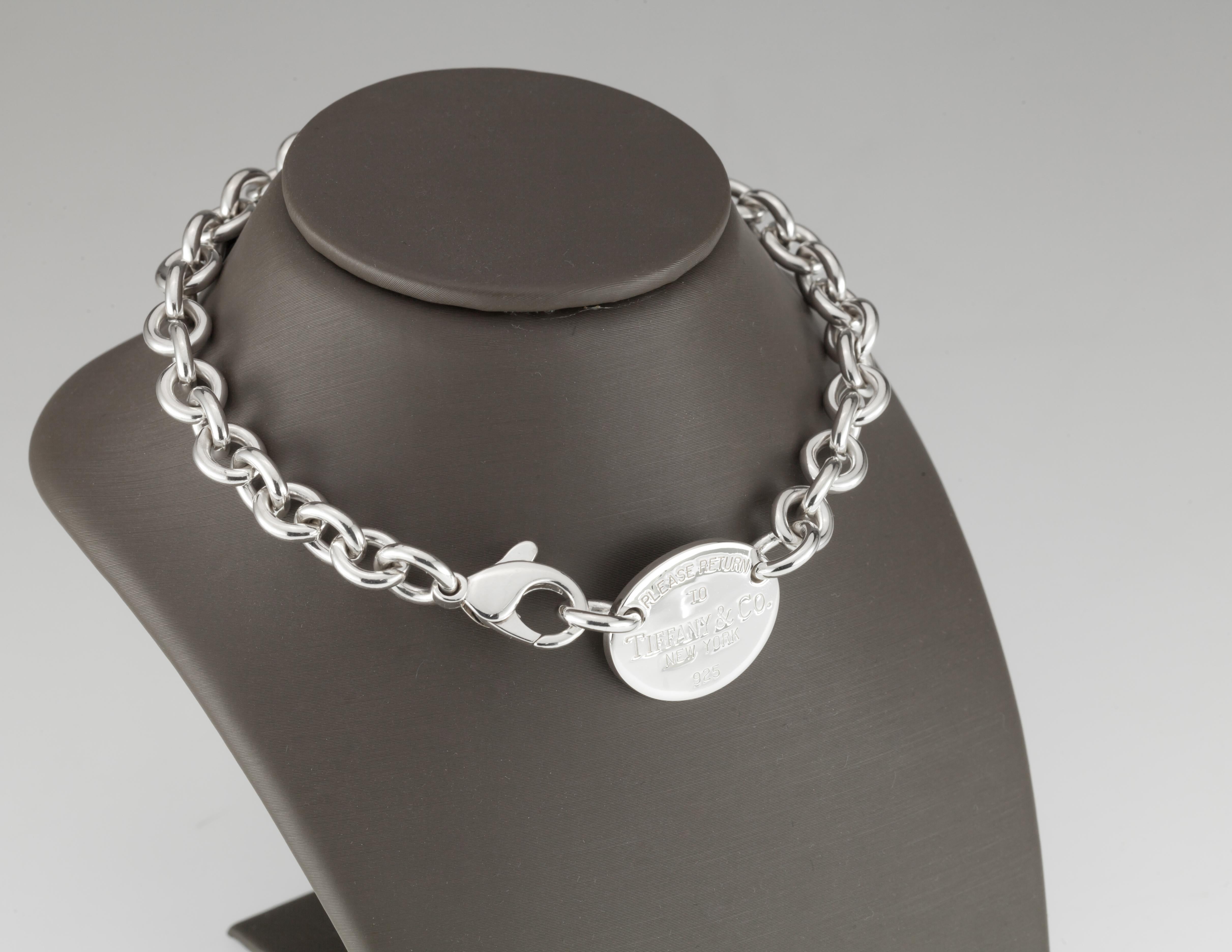 Gorgeous Tiffany Sterling Silver Necklace
Oval 