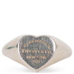 TIFFANY & CO sterling silver RETURN TO TIFFANY SMALL HEART SIGNET Ring 57